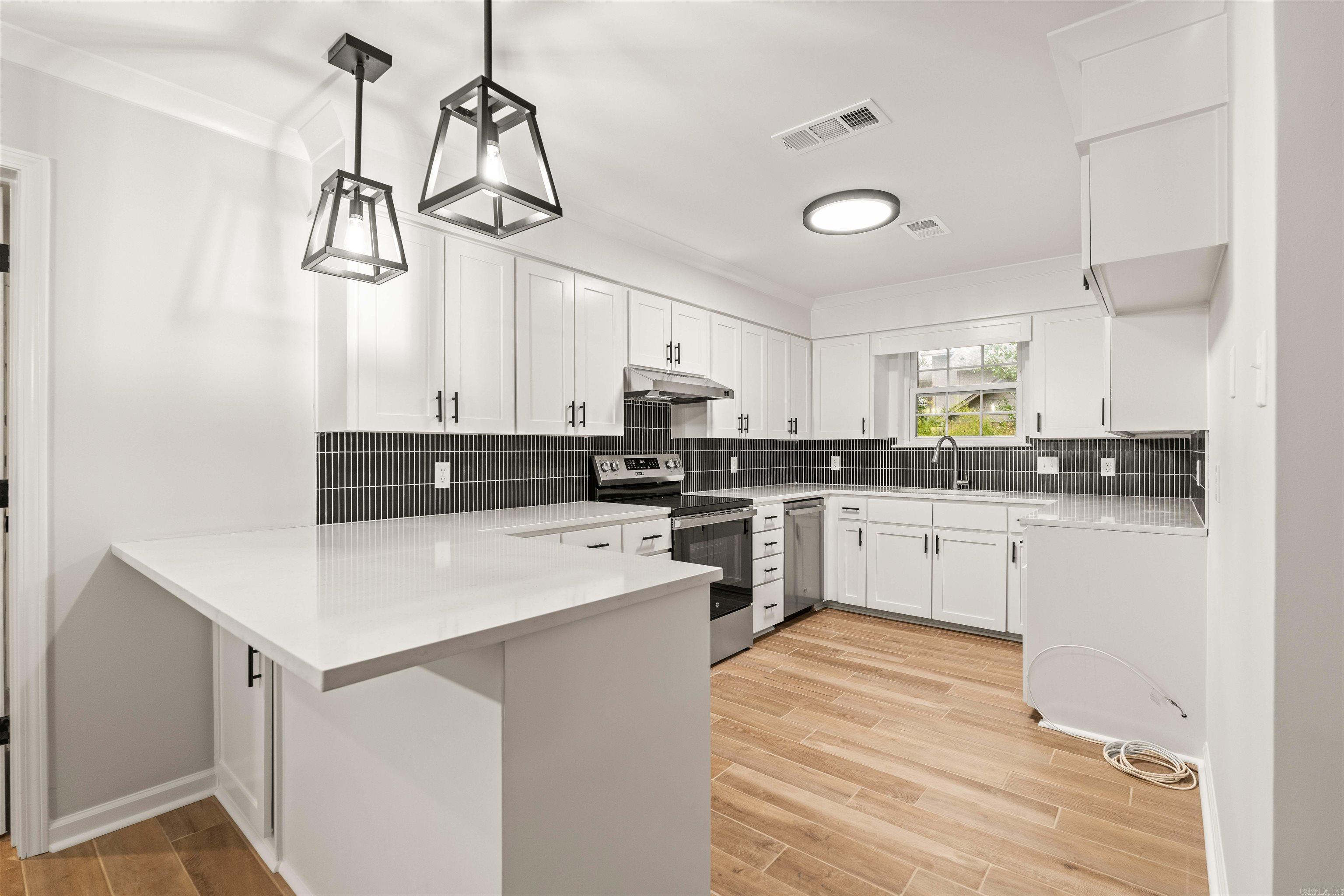 COUNTRY WOOD SUB UNIT - Residential