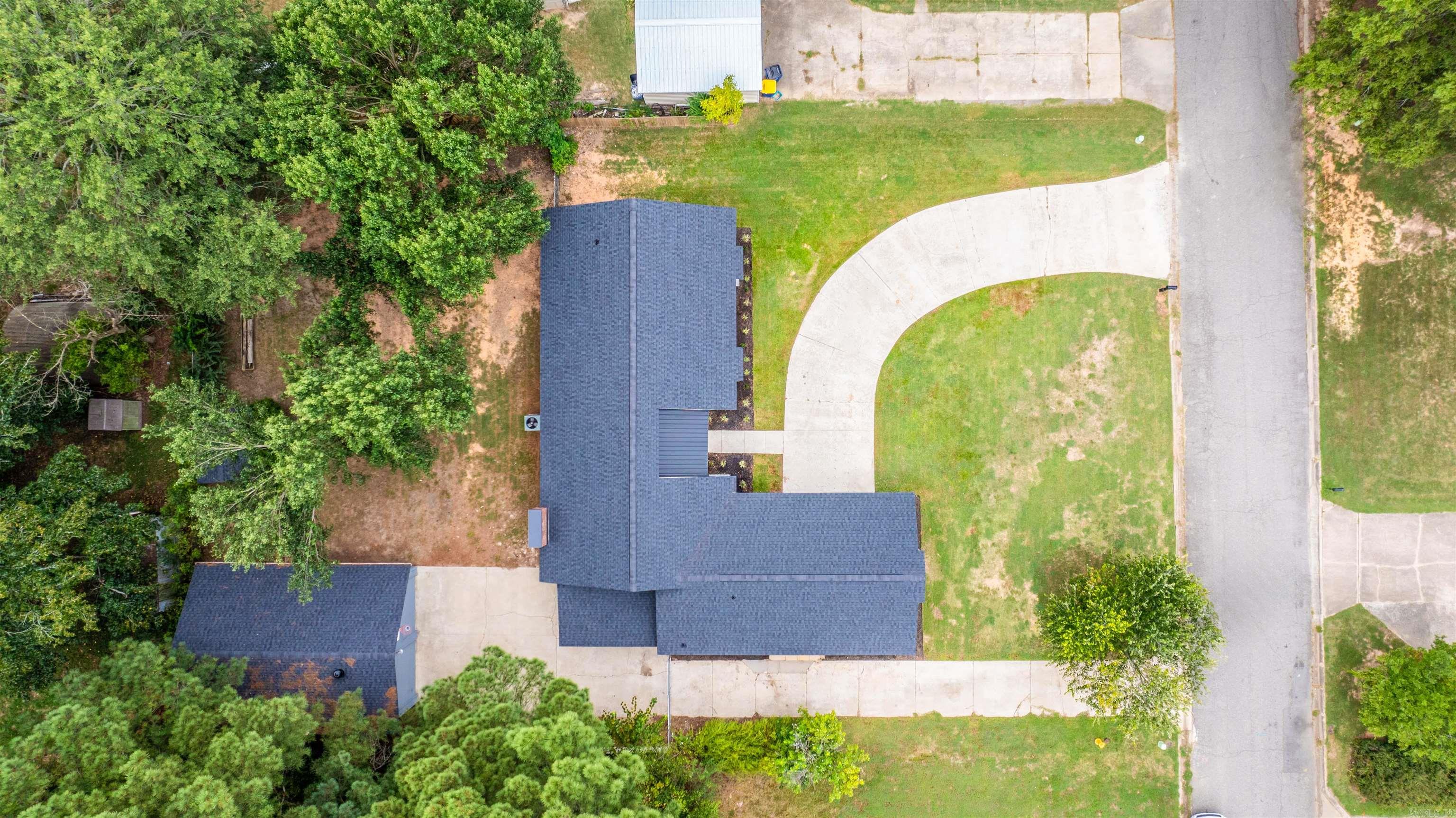 COUNTRY WOOD SUB UNIT - Residential