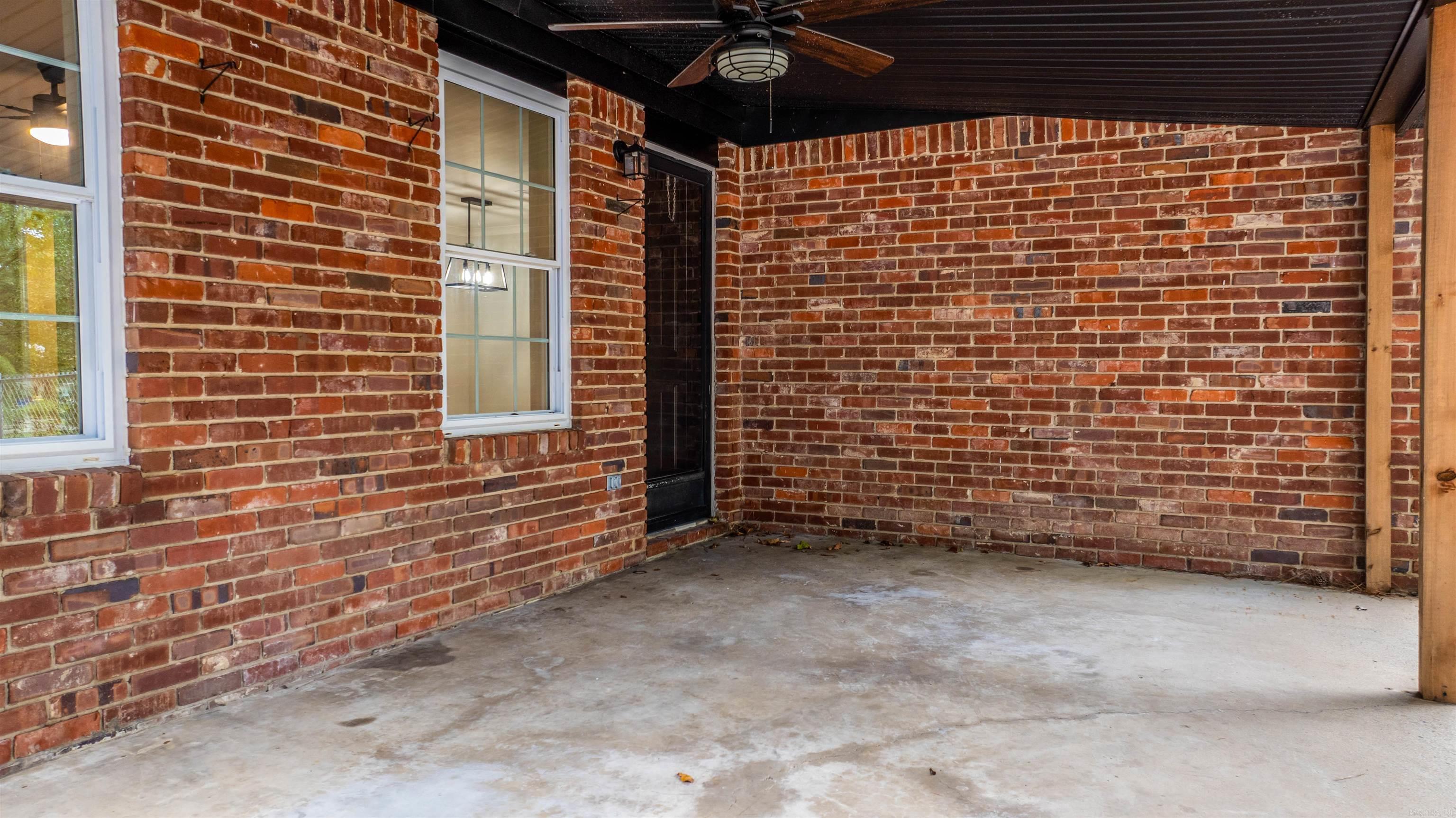 COUNTRY WOOD SUB UNIT - Residential