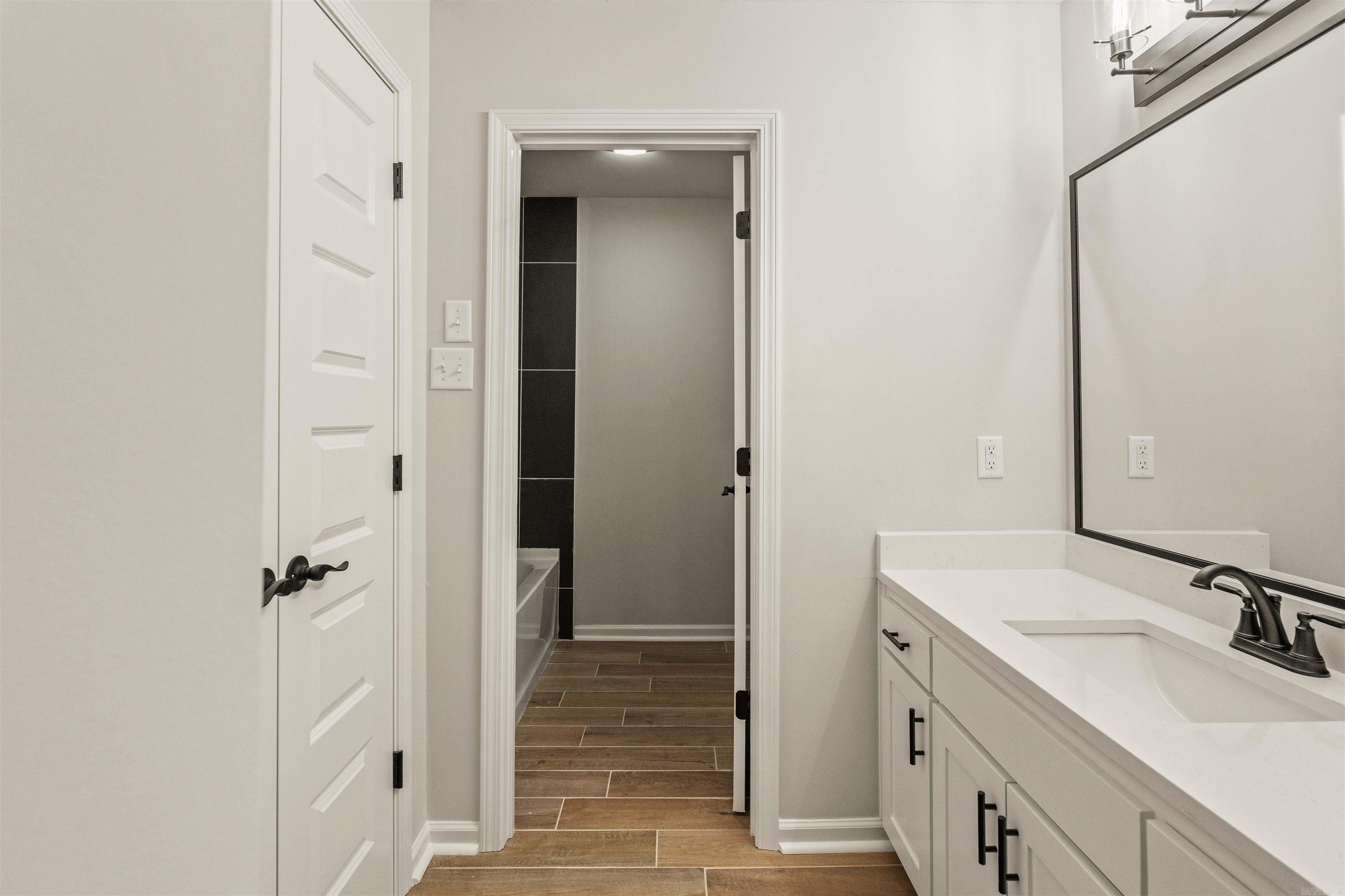 COUNTRY WOOD SUB UNIT - Residential