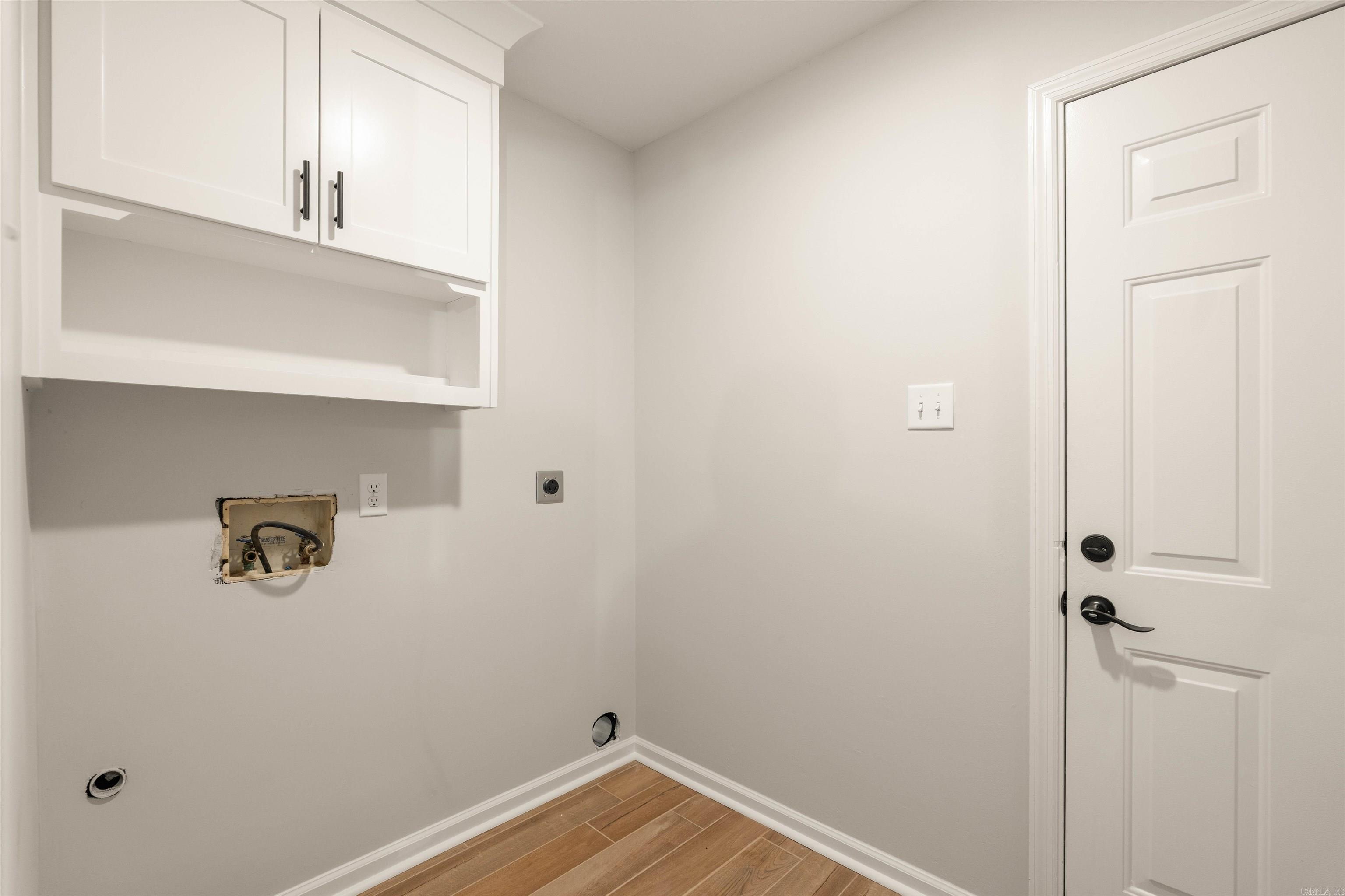 COUNTRY WOOD SUB UNIT - Residential