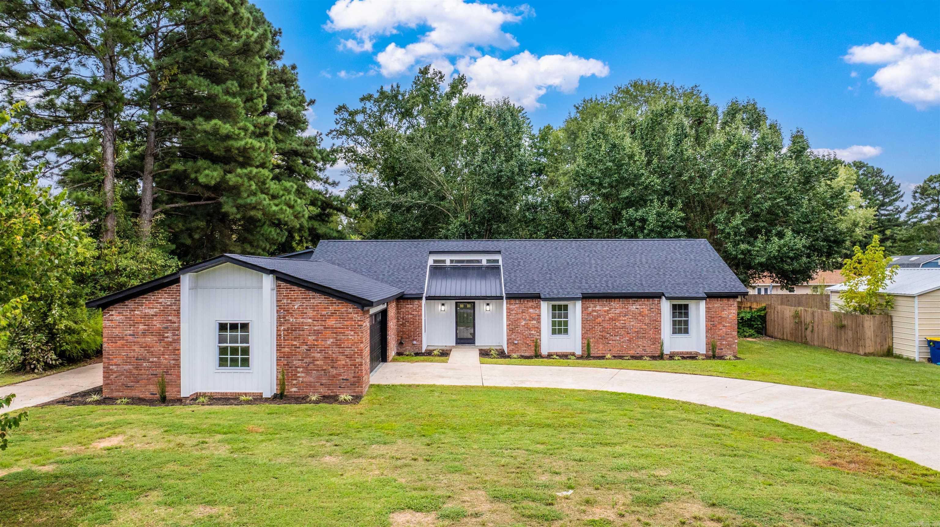 COUNTRY WOOD SUB UNIT - Residential