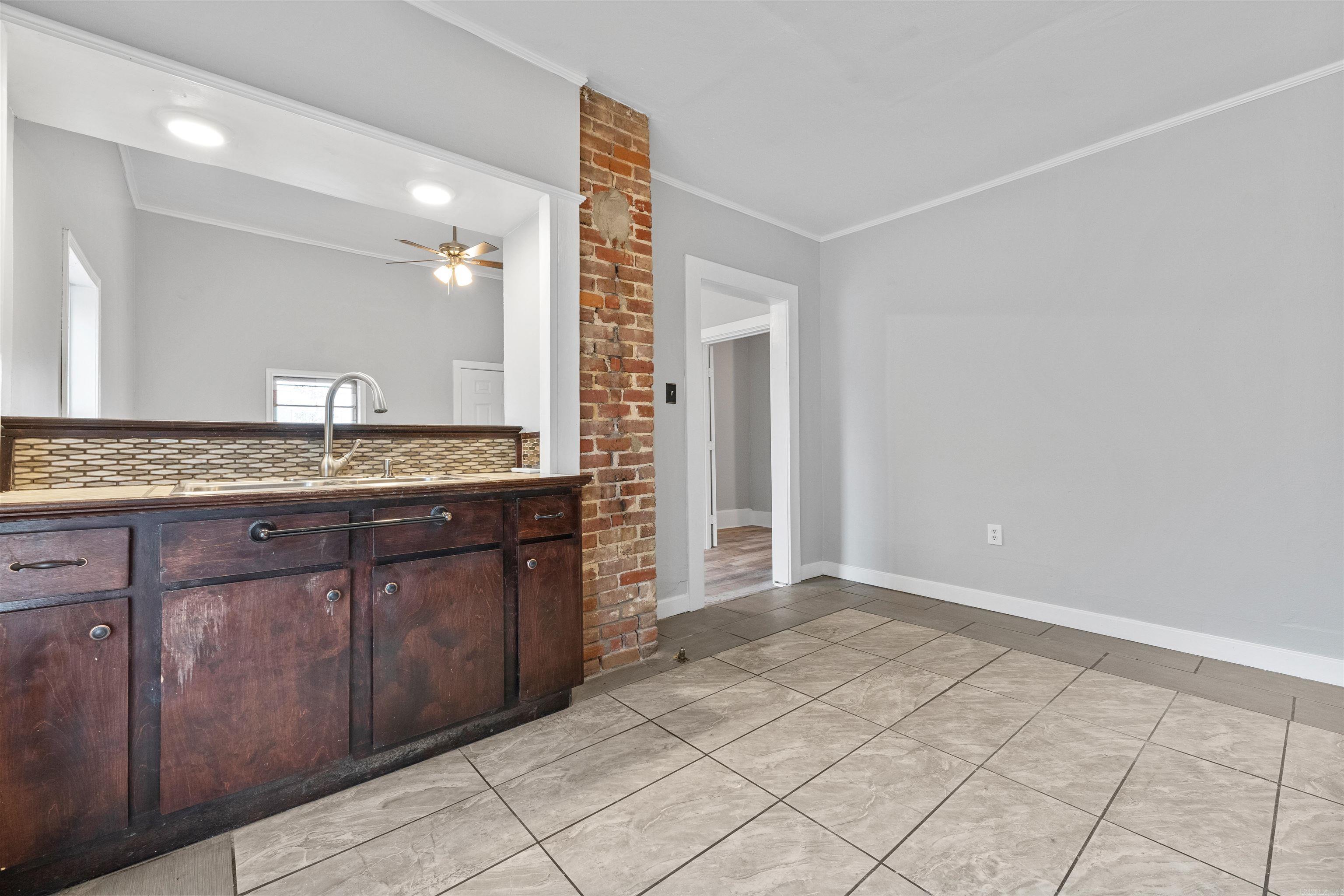 CITY OF LR L1 - Residential