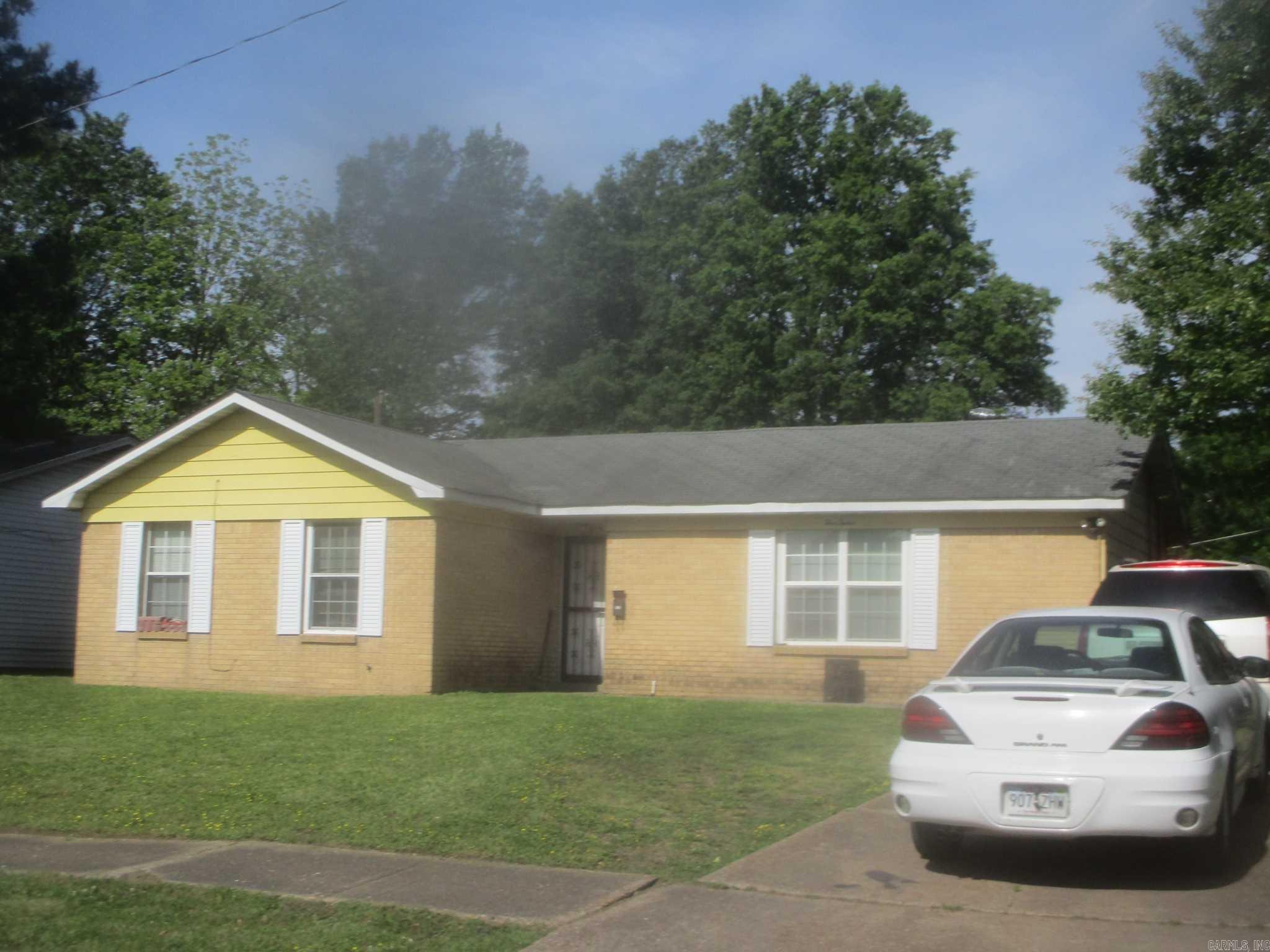 3 bedroom 1 bath