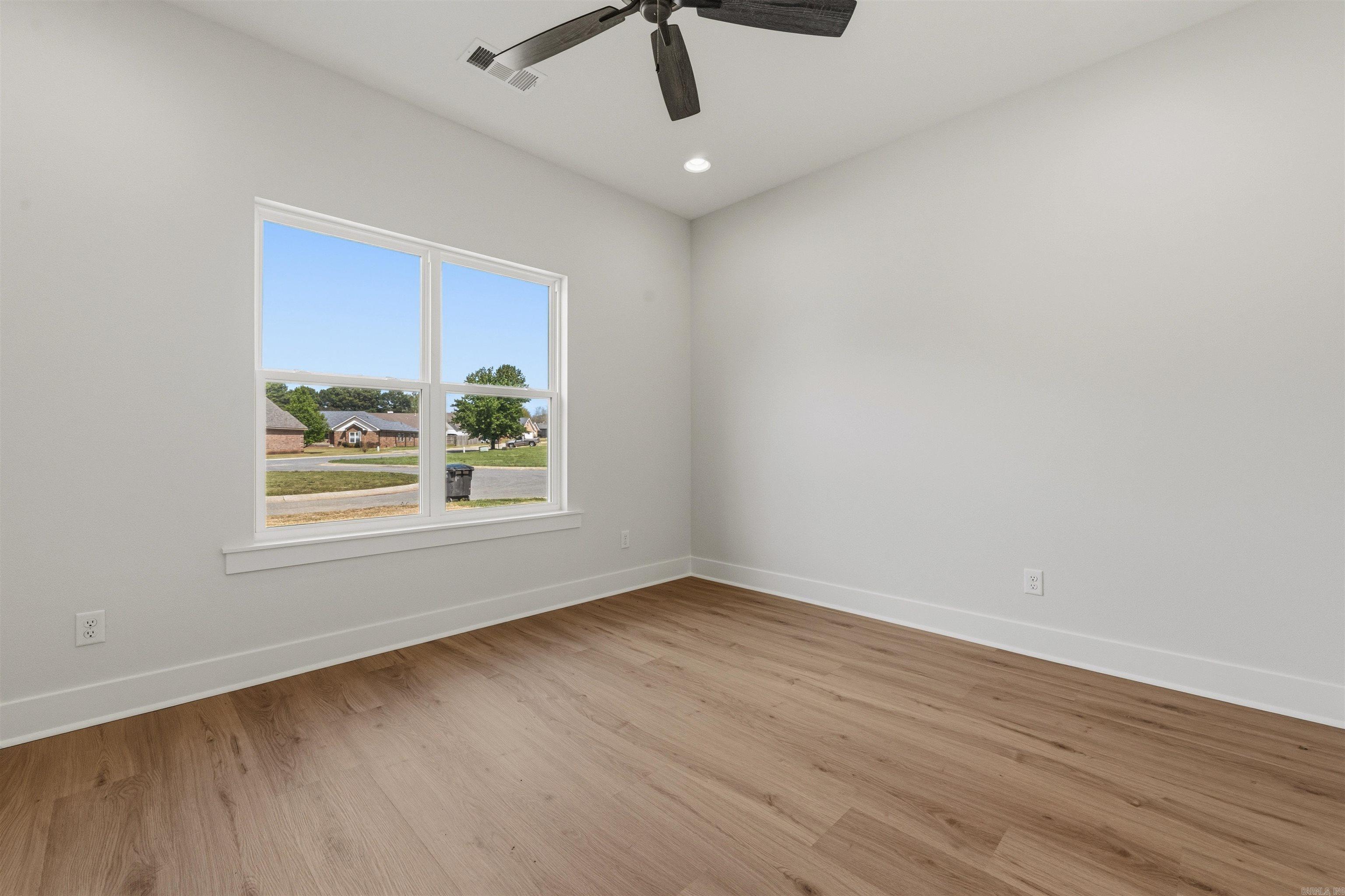 FOXWOOD GARDENS - Residential