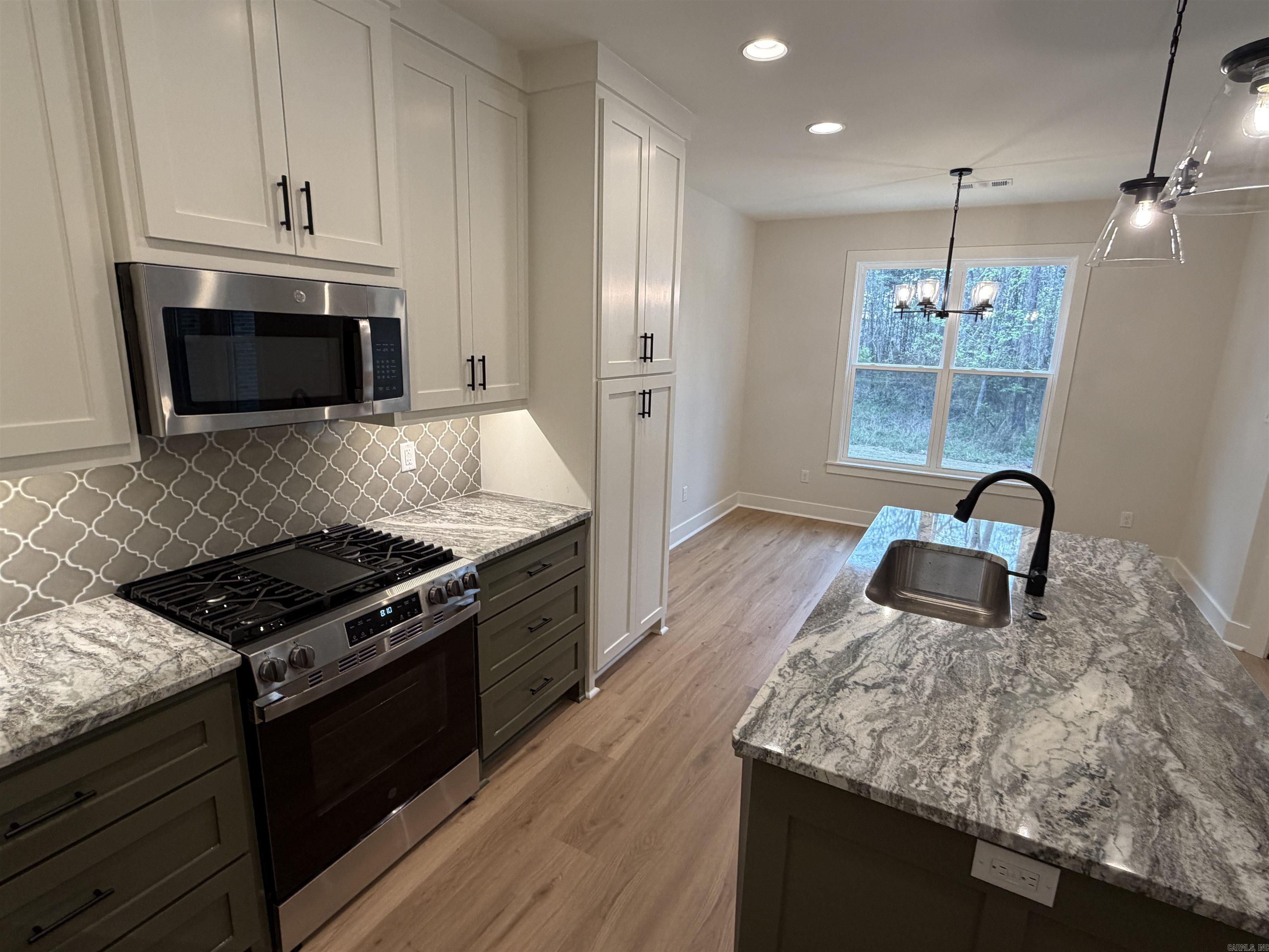 FOXWOOD GARDENS - Residential