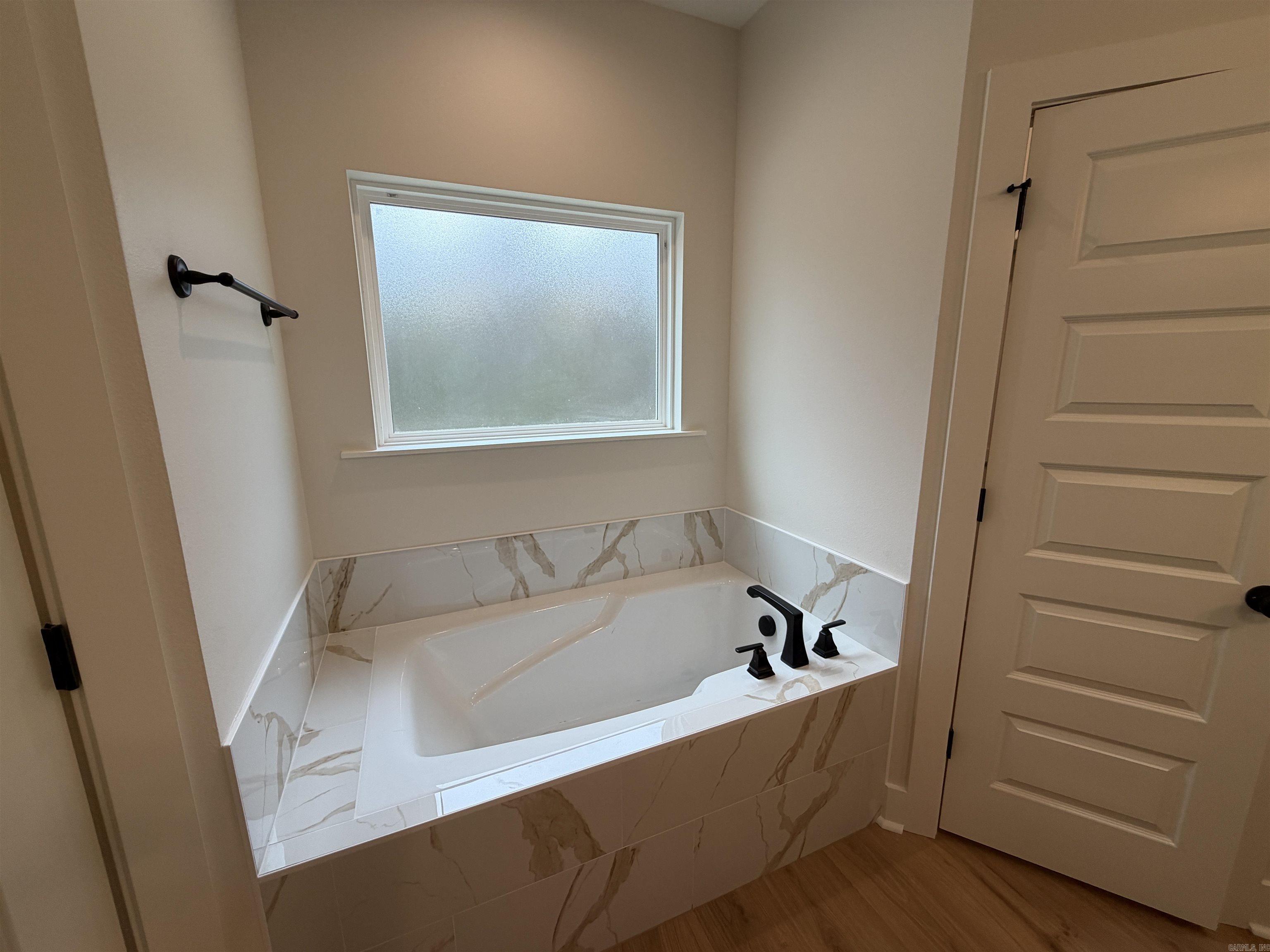 FOXWOOD GARDENS - Residential