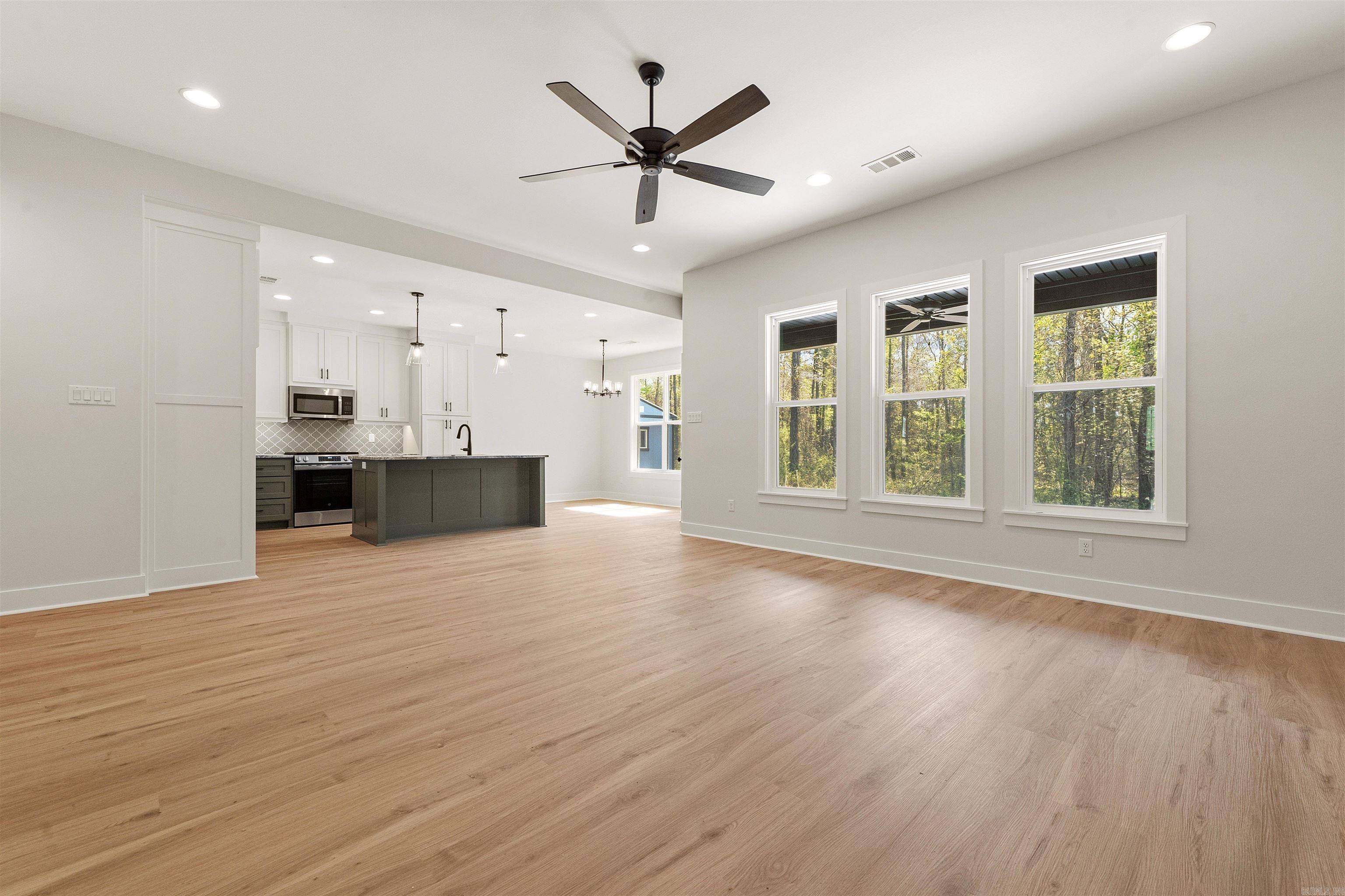 FOXWOOD GARDENS - Residential