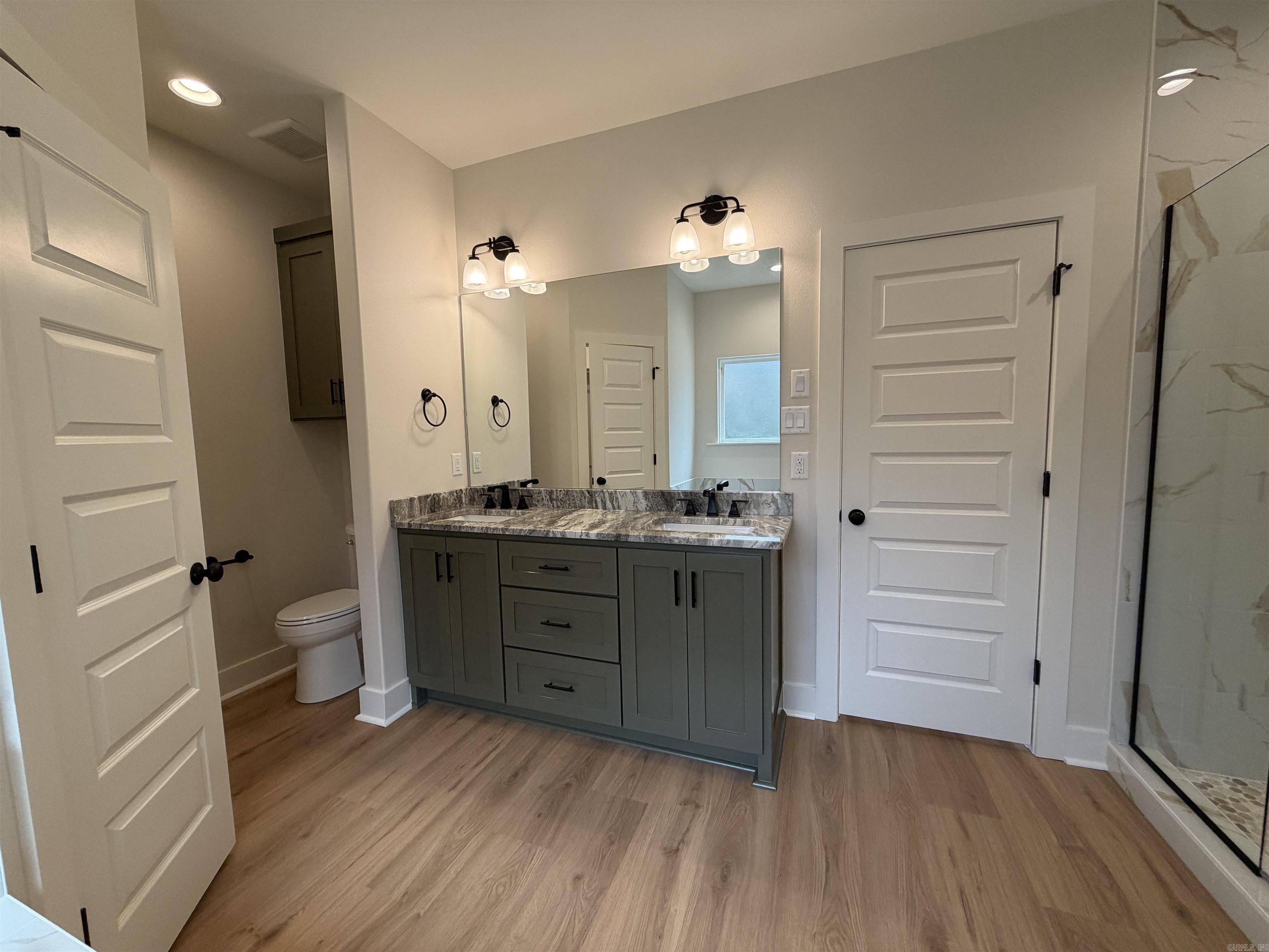 FOXWOOD GARDENS - Residential