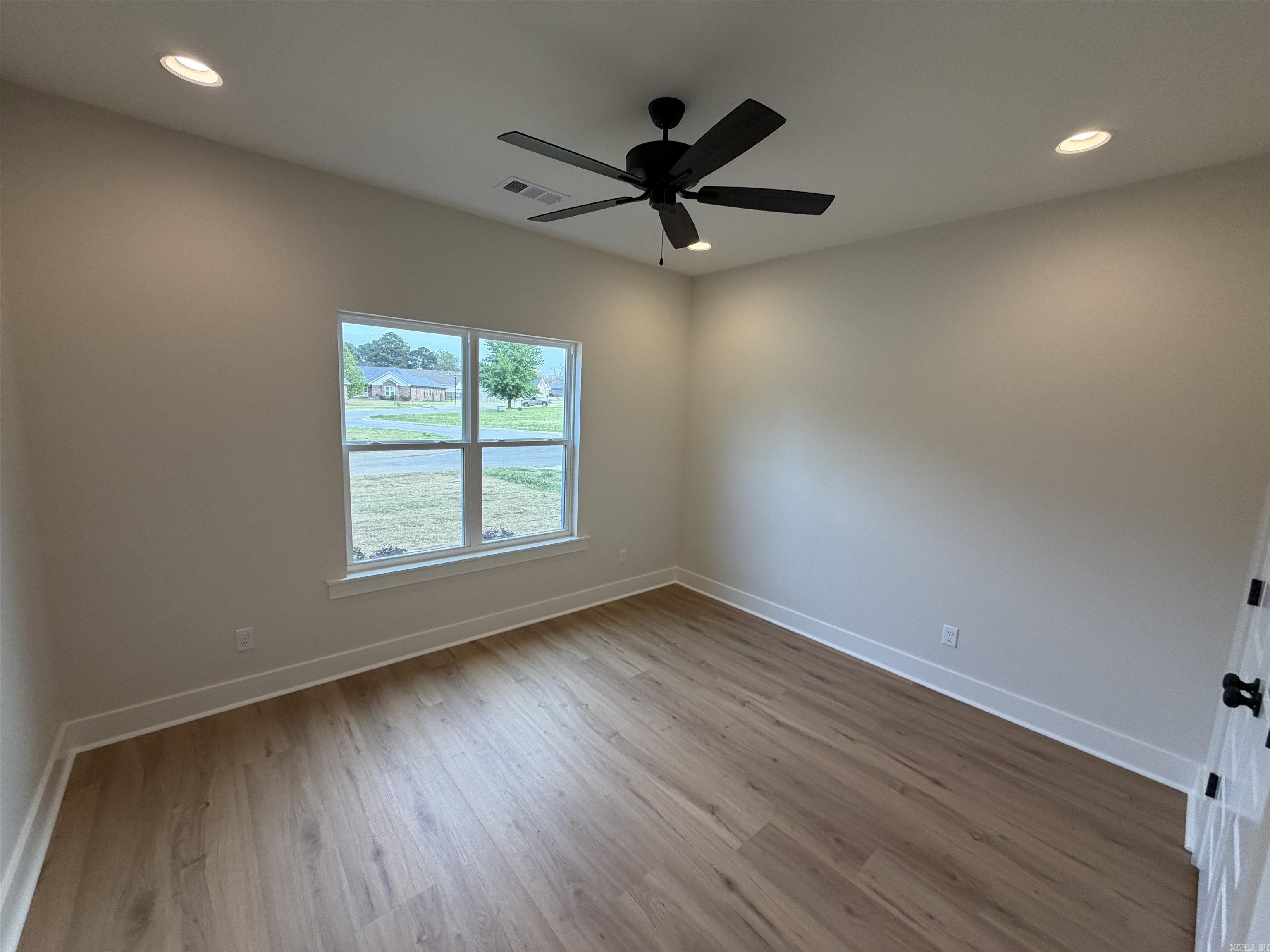 FOXWOOD GARDENS - Residential