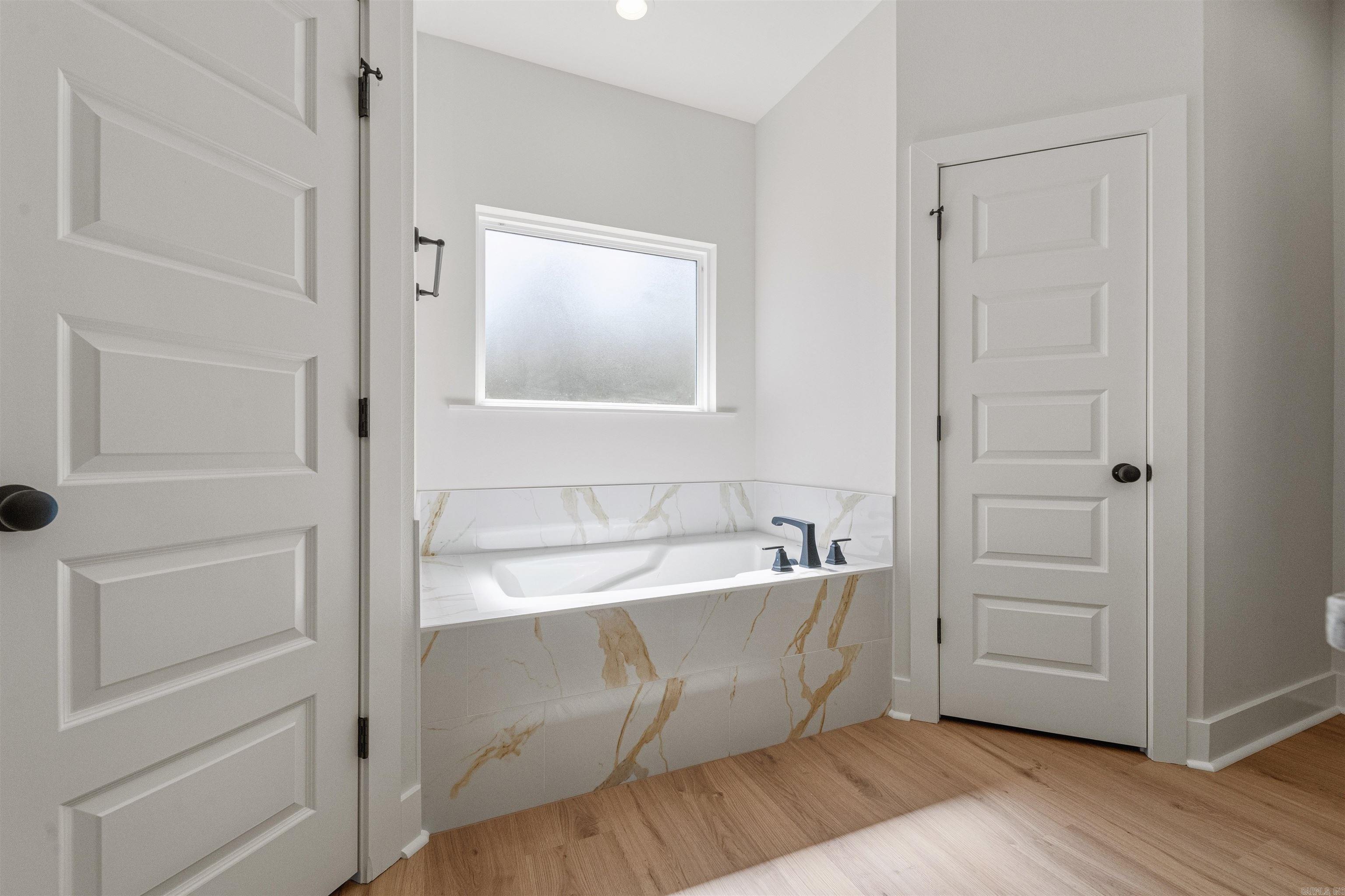 FOXWOOD GARDENS - Residential