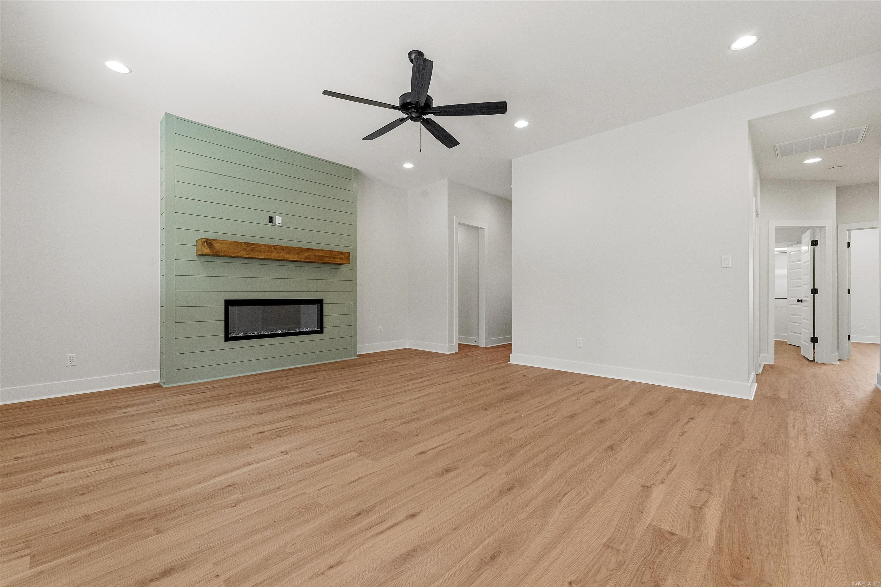 FOXWOOD GARDENS - Residential