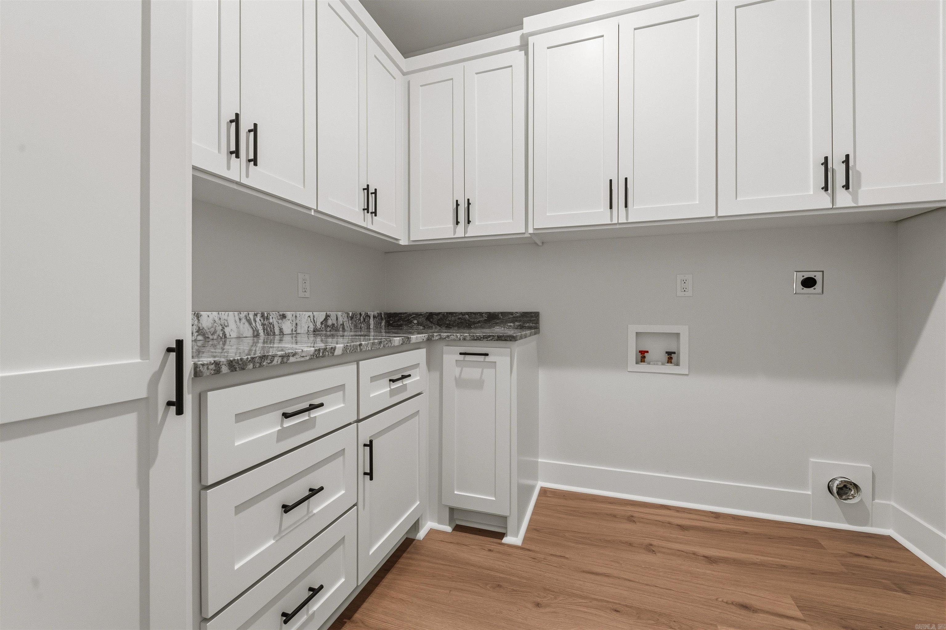 FOXWOOD GARDENS - Residential