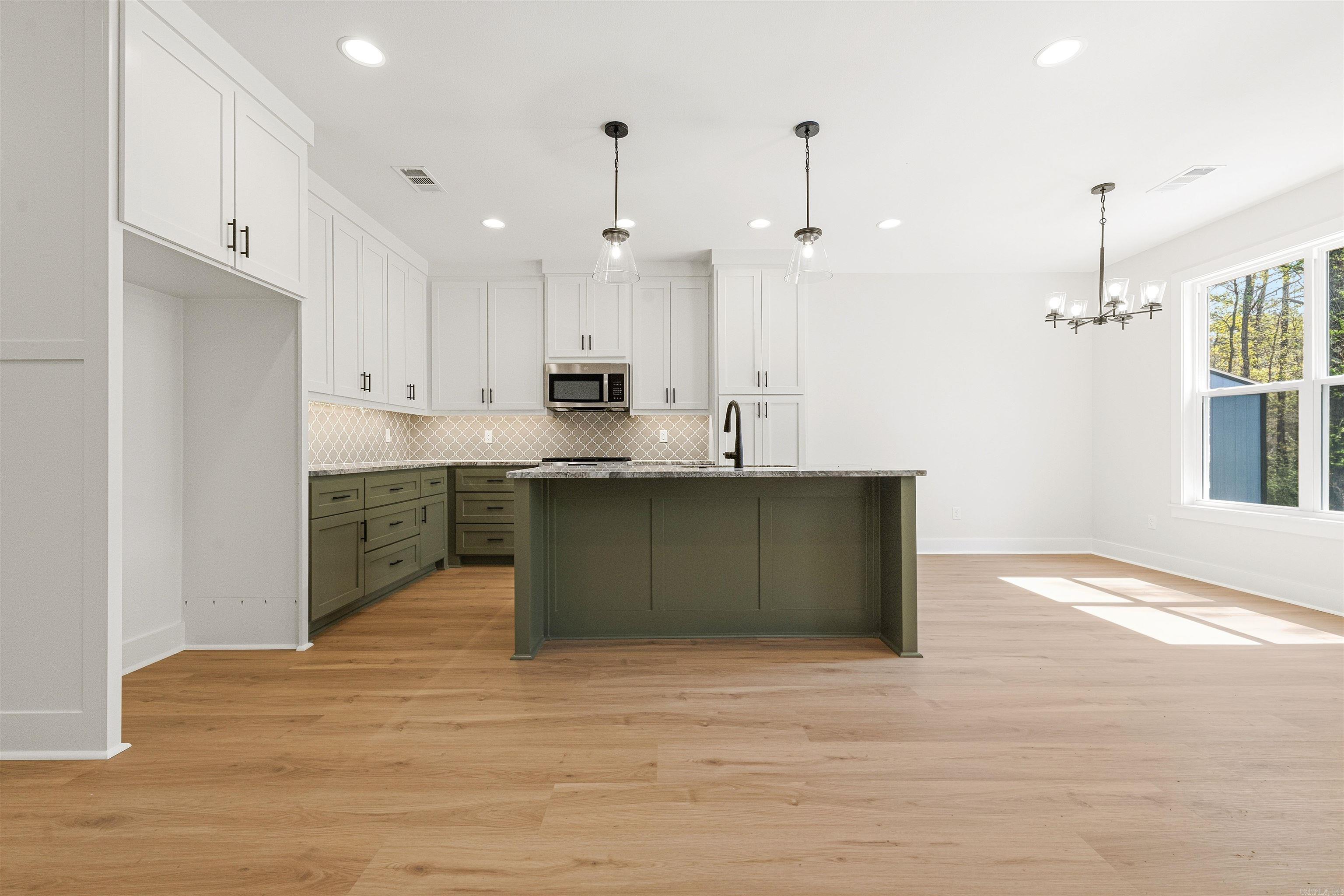 FOXWOOD GARDENS - Residential