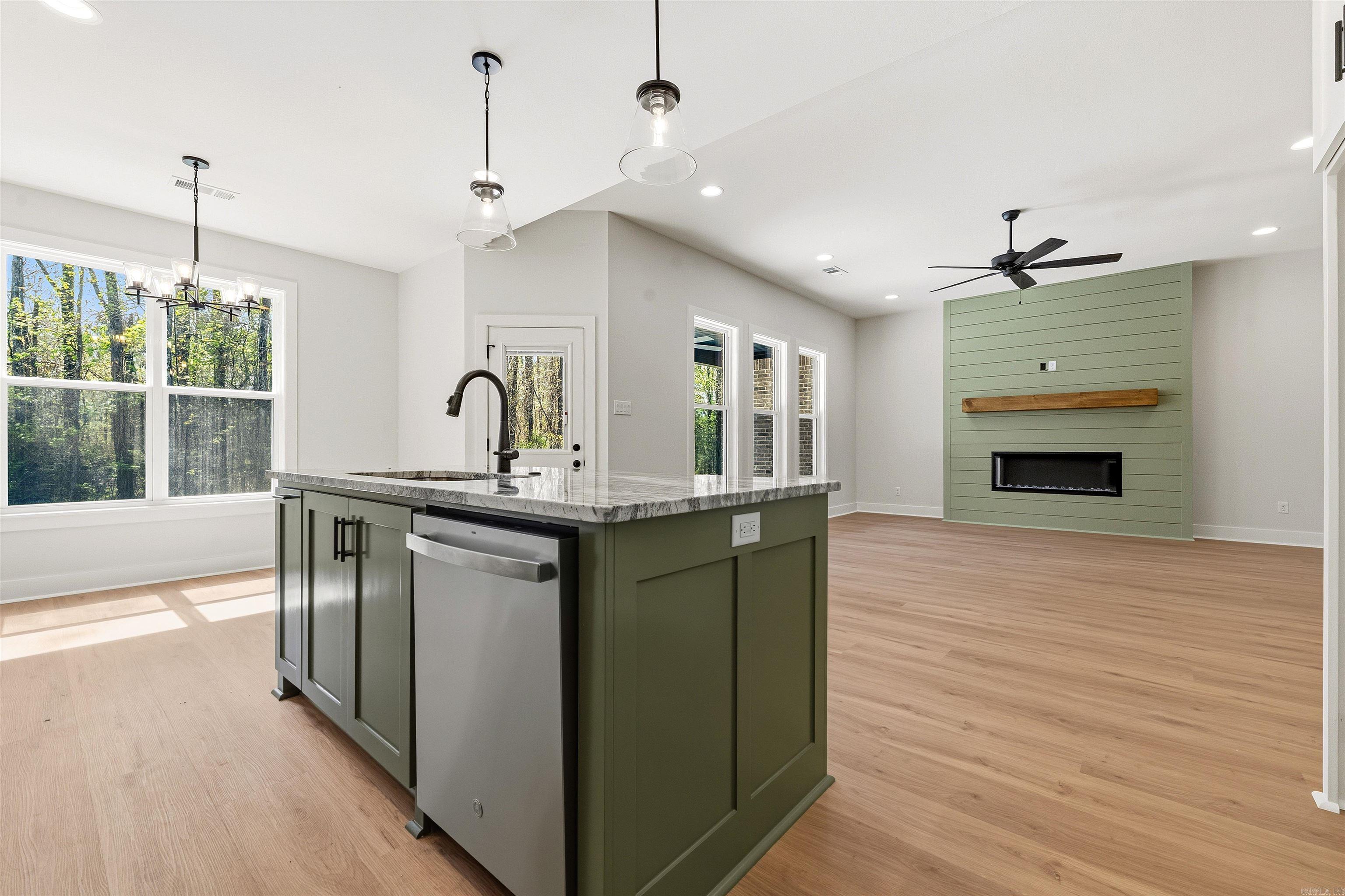 FOXWOOD GARDENS - Residential