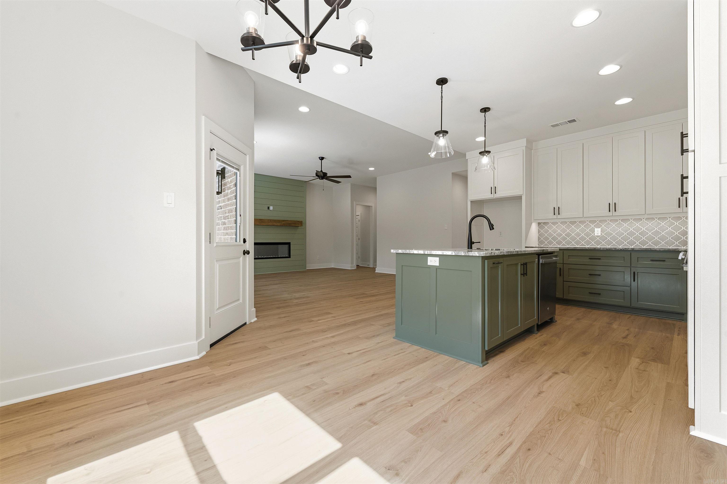 FOXWOOD GARDENS - Residential