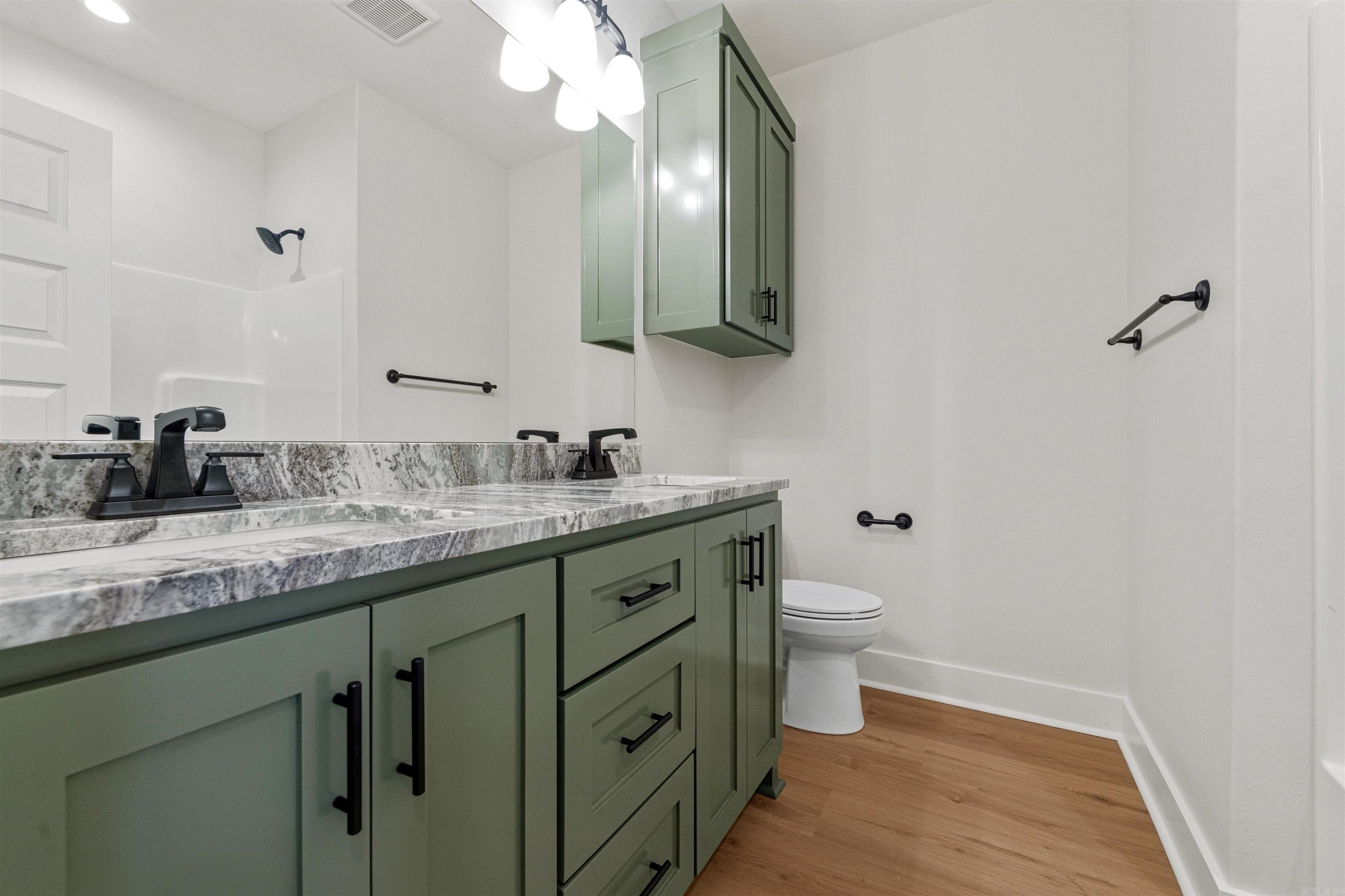 FOXWOOD GARDENS - Residential