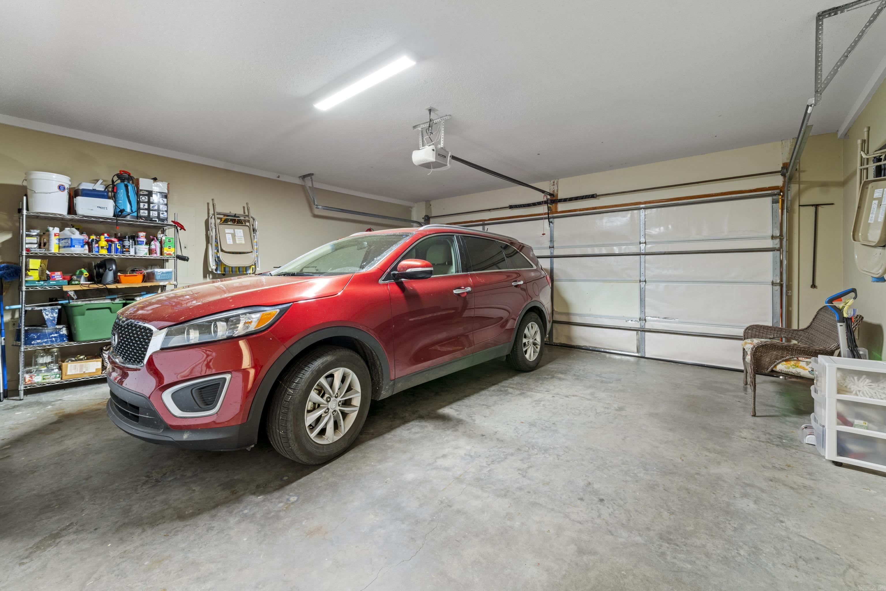 NAPLE HEIGHTS - LAKE - Residential