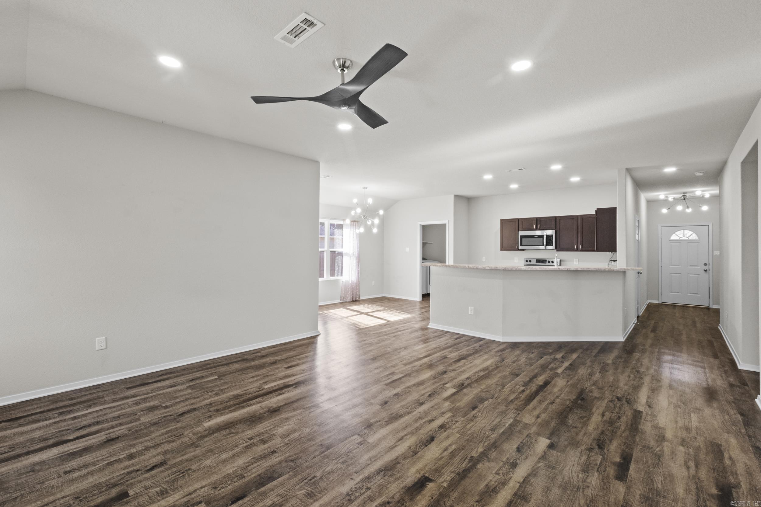 OAKLAND GROVE ESTATES - Residential