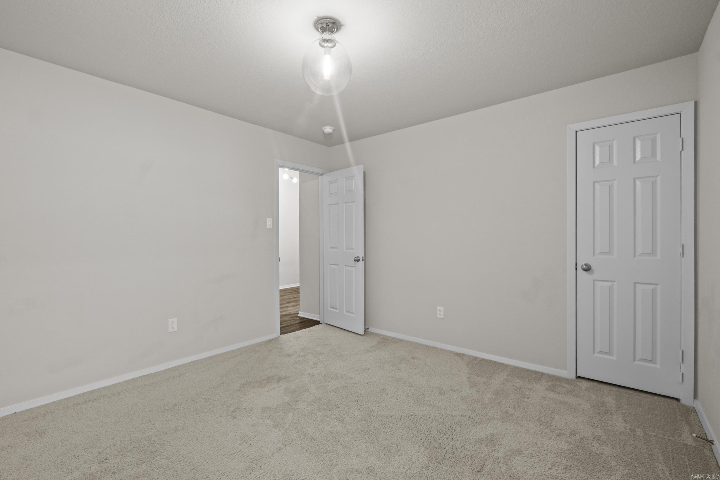 OAKLAND GROVE ESTATES - Residential