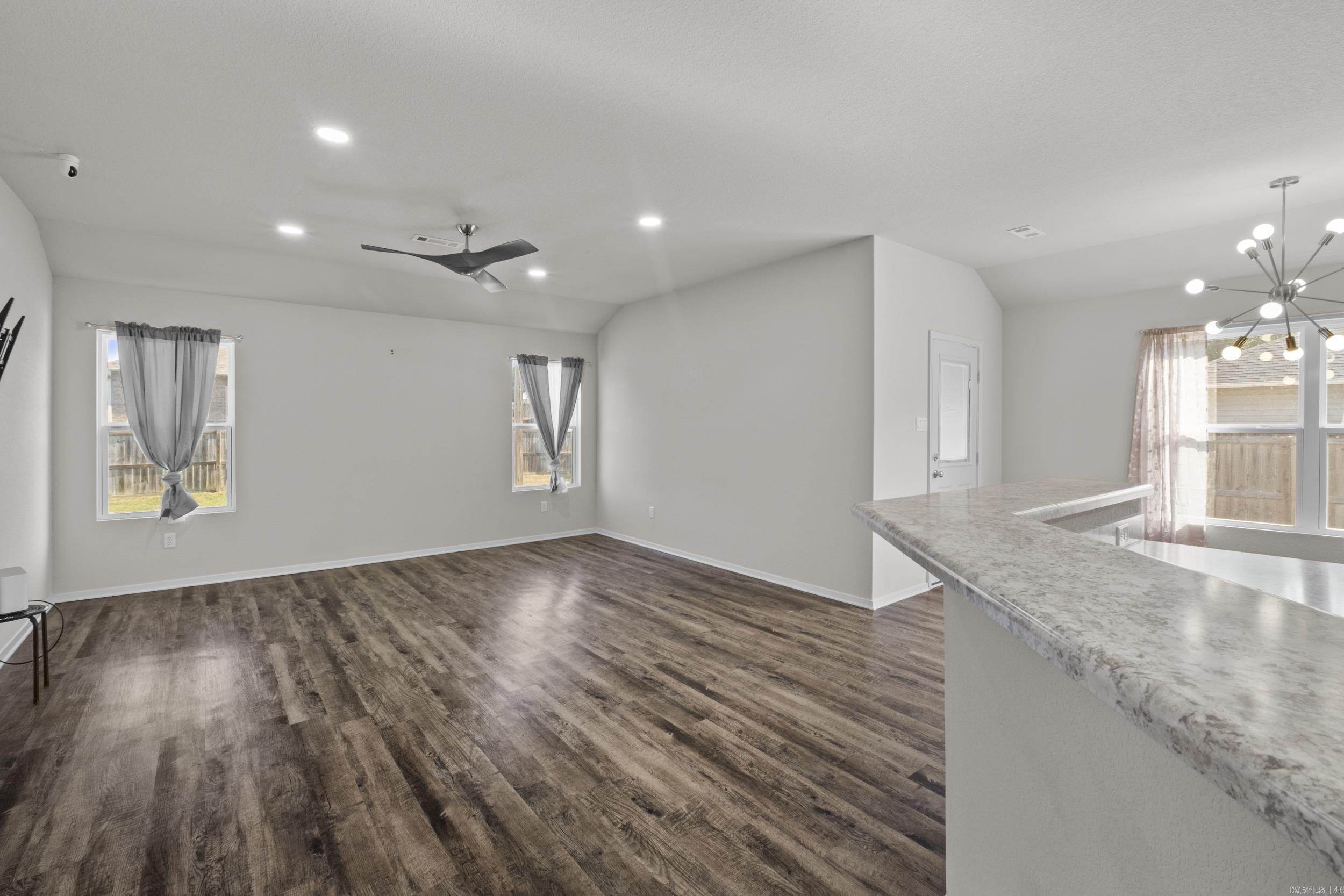 OAKLAND GROVE ESTATES - Residential