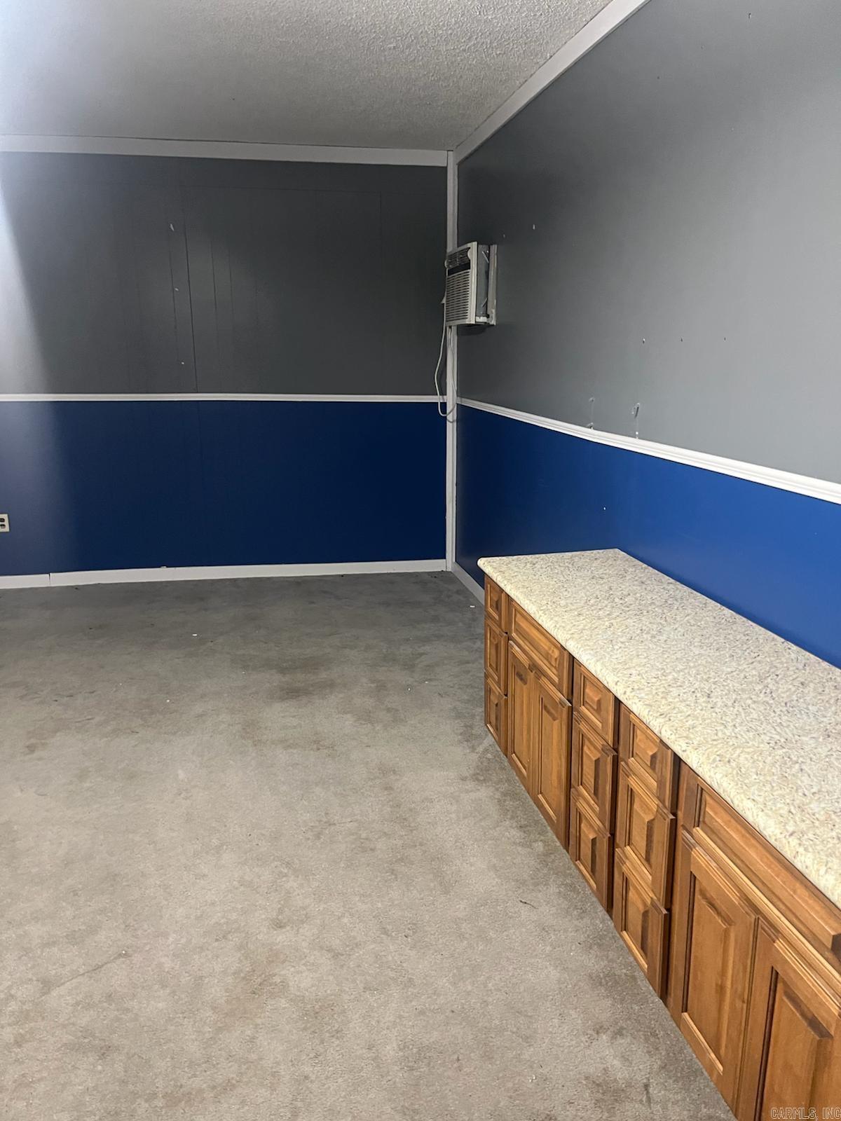 HUNTER HEIGHTS - Residential