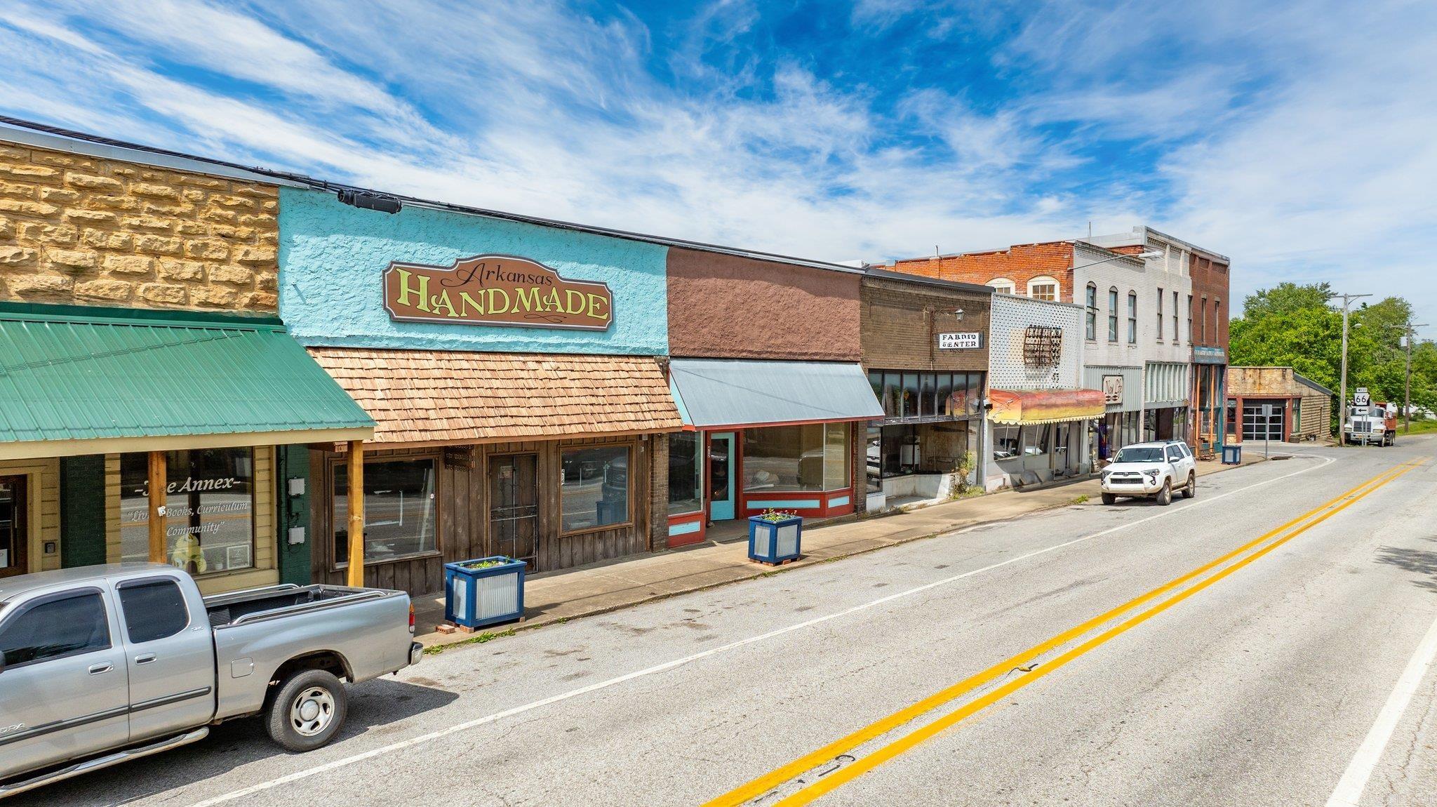 Leslie Original Town - Residential