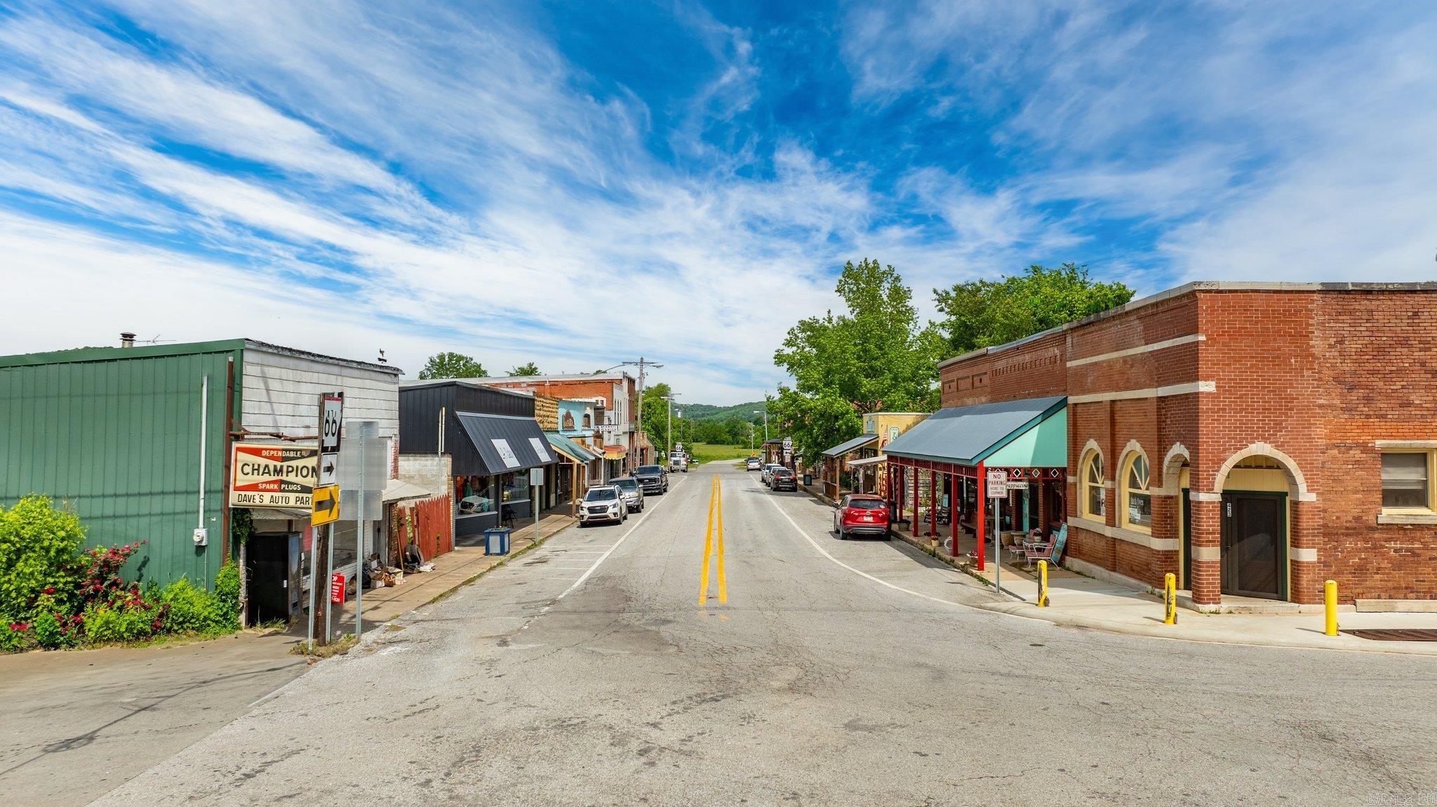Leslie Original Town - Residential