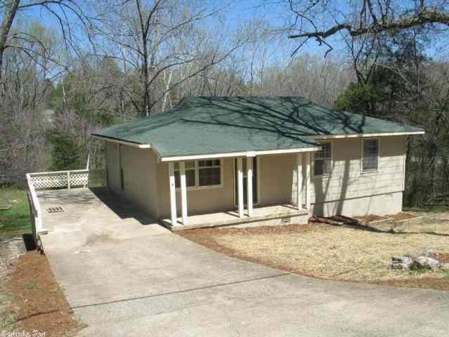 Avail Soon.  Very Nice Home!!!This house is located in a Golf Community. It is all electric!! It has laminate and tile flooring. Carpeted bedrooms.  Unfinished basement provides lots of storage area.  New Rear deck, parking pad.  Newer Fridge, Stove & Microwave.  NO SMOKING! Long term lease available. Pet Deposit $150 per pet. Pest control $20/month in addition to rent. Security Deposit equal to 1 months rent. $20 application fee per adult (anyone over 18) includes criminal and credit background check