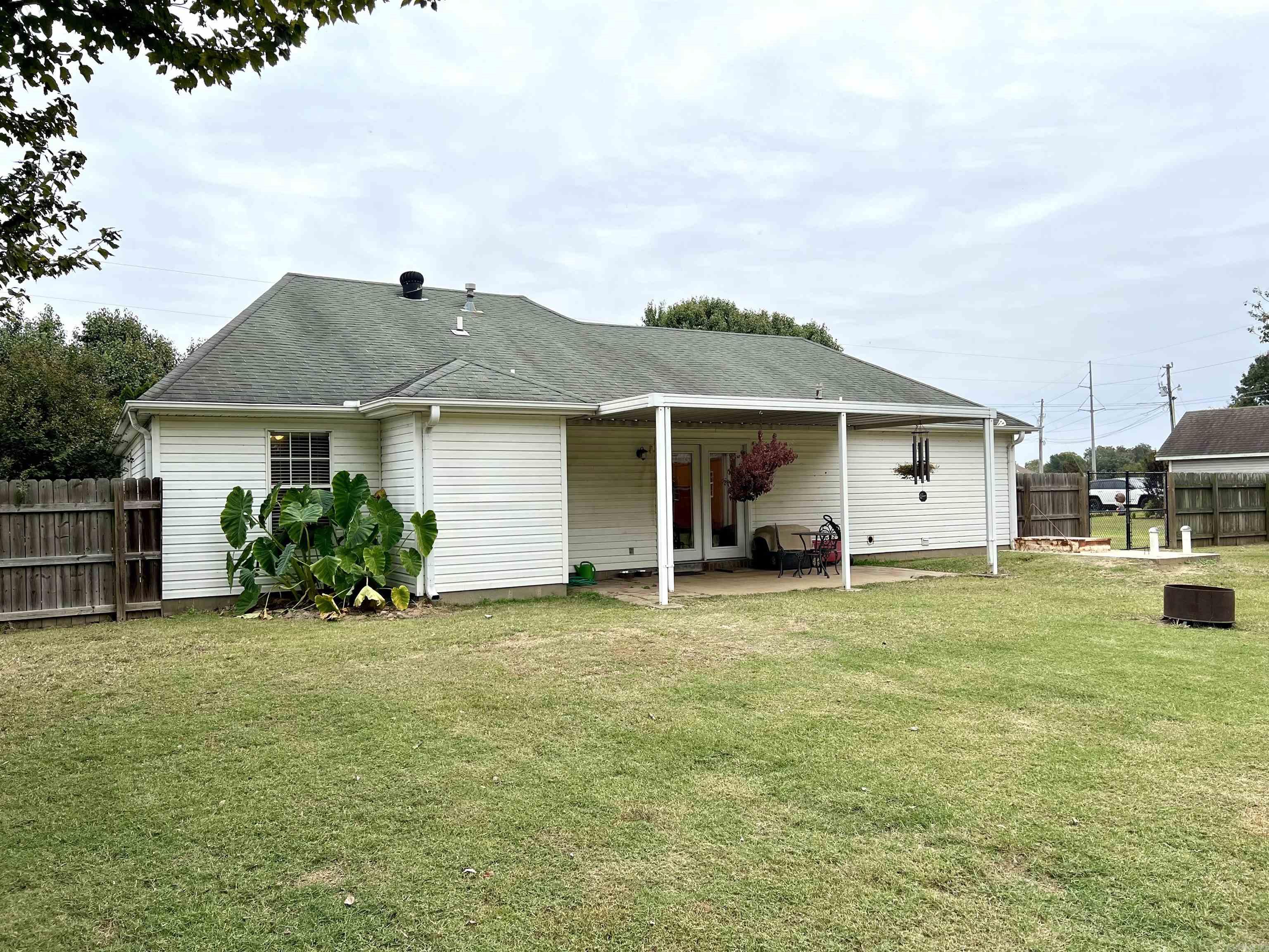 MAIN PLACE - Residential