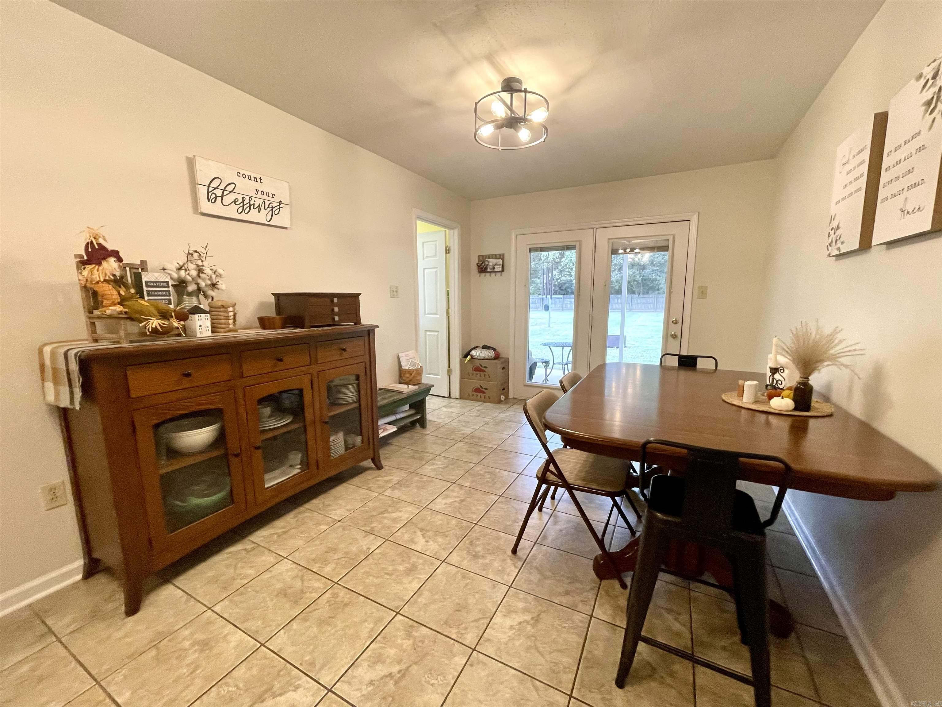 MAIN PLACE - Residential