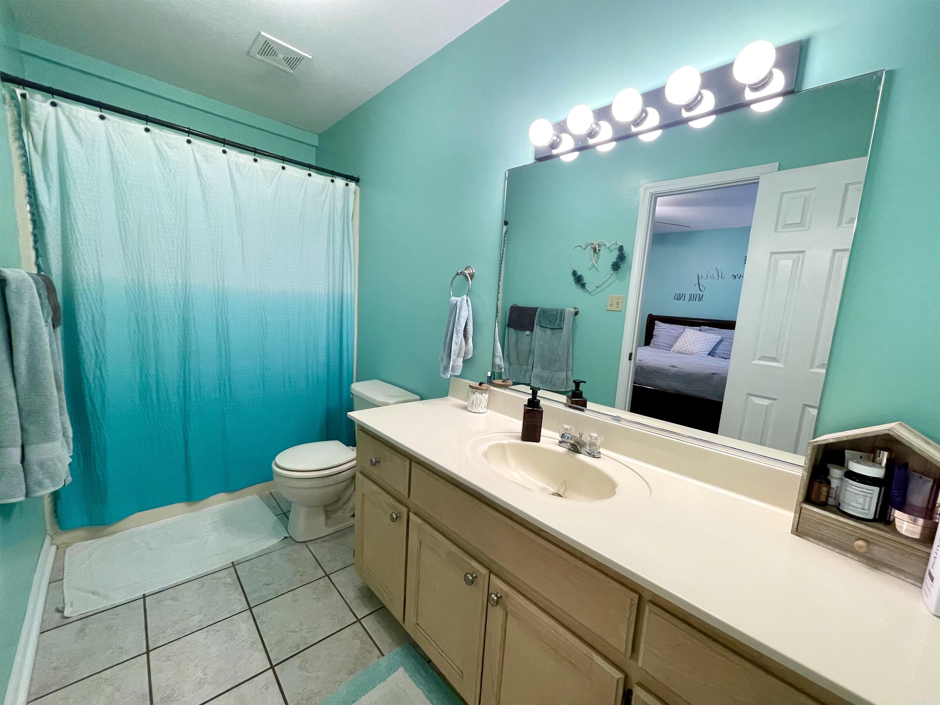 MAIN PLACE - Residential