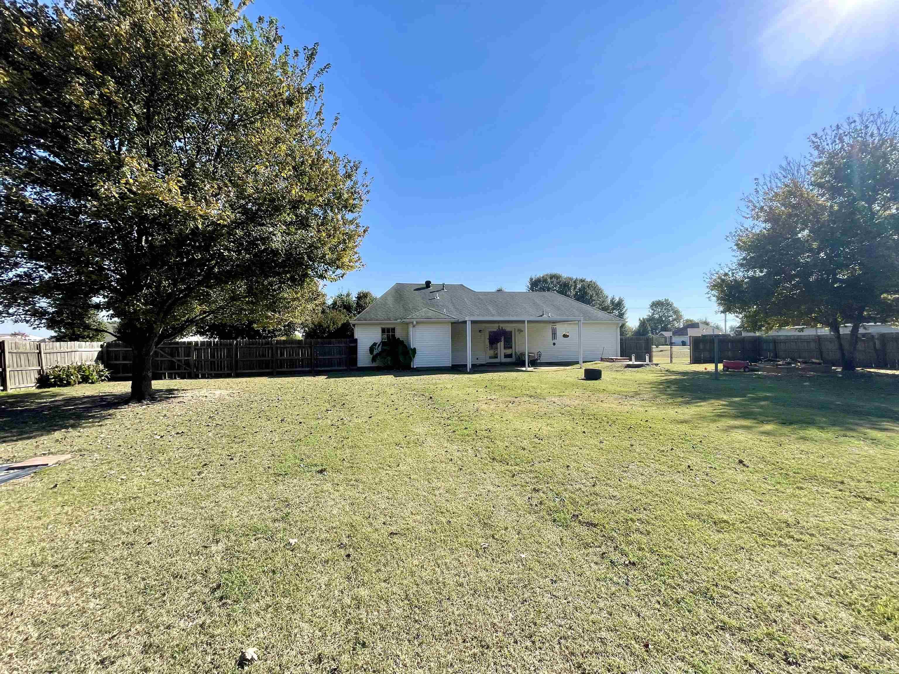 MAIN PLACE - Residential