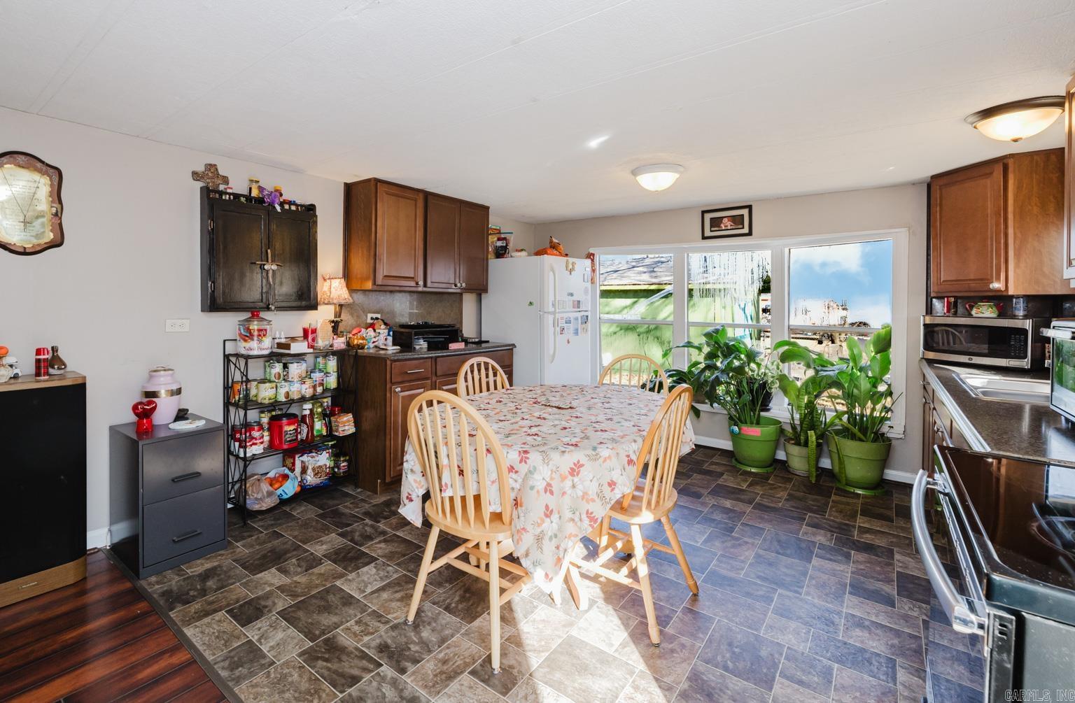 SHERWOOD ESTATES - Residential