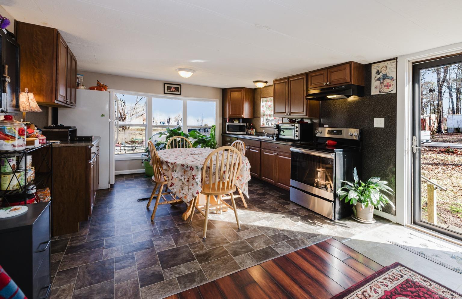 SHERWOOD ESTATES - Residential