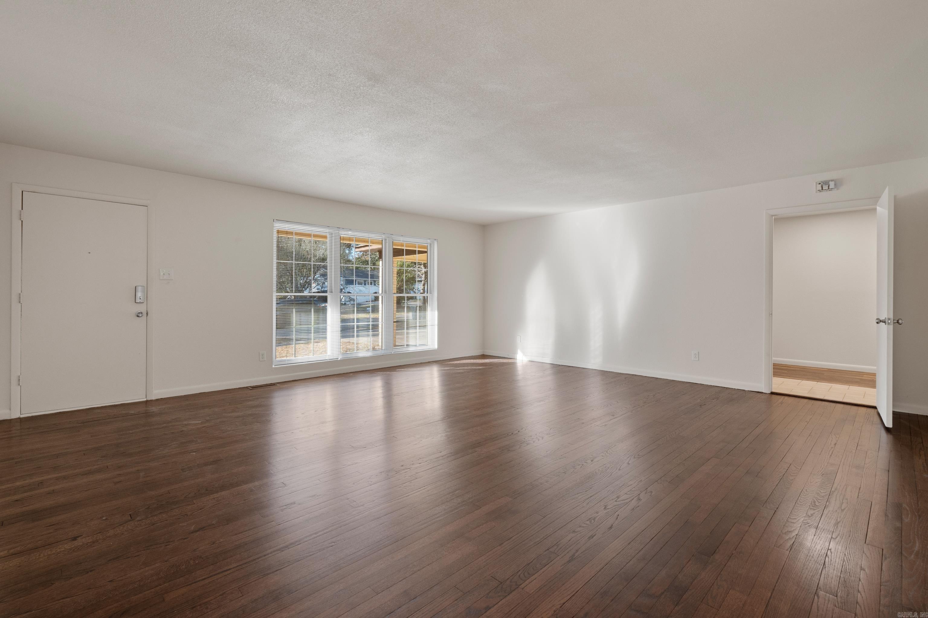BRIARWOOD - Residential