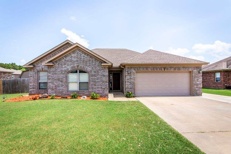 This beautiful home set in an established subdivision. 4 bed 2 baths on a split floor plan. Hard floors throughout living spaces. The kitchen is set with a small island with matching counters. Master bath has a full tub, large walk in shower and large walk in closet. Fully fenced in backyard with large brand new storage shed. Call today to schedule your private showing. *REALTORS-SEE AGENTS REMARKS*