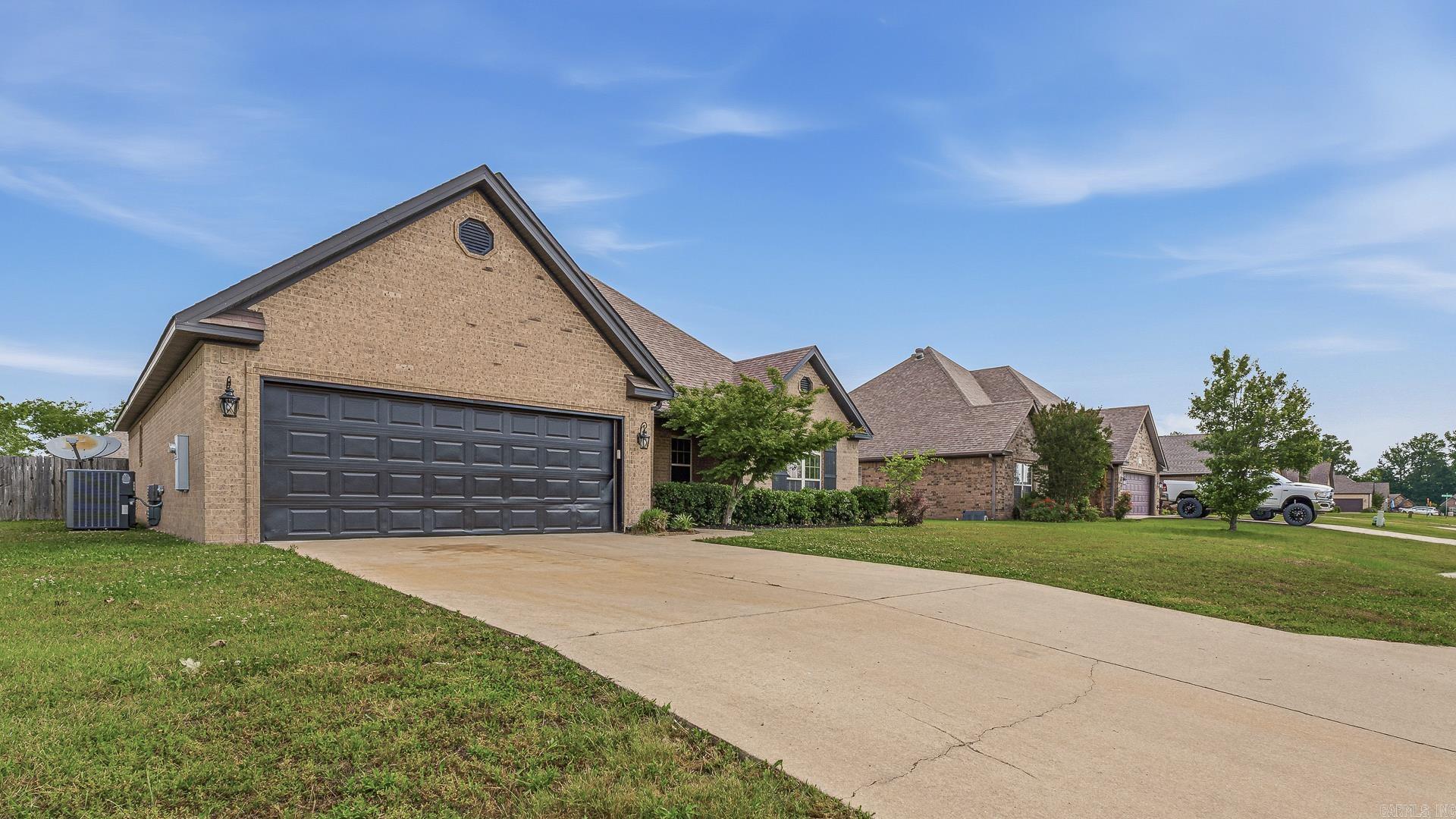 MERRELL ESTATES - Residential