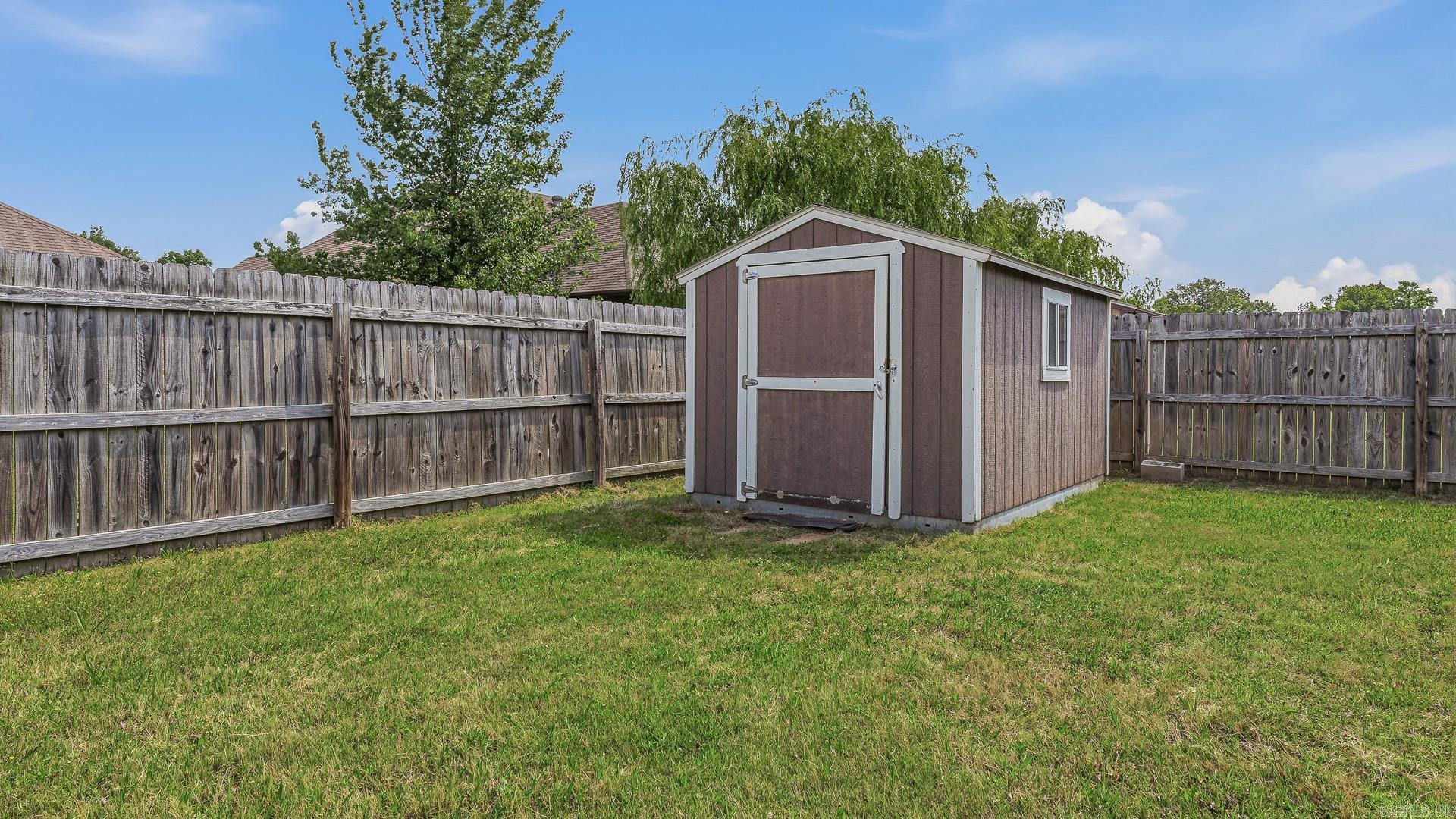MERRELL ESTATES - Residential