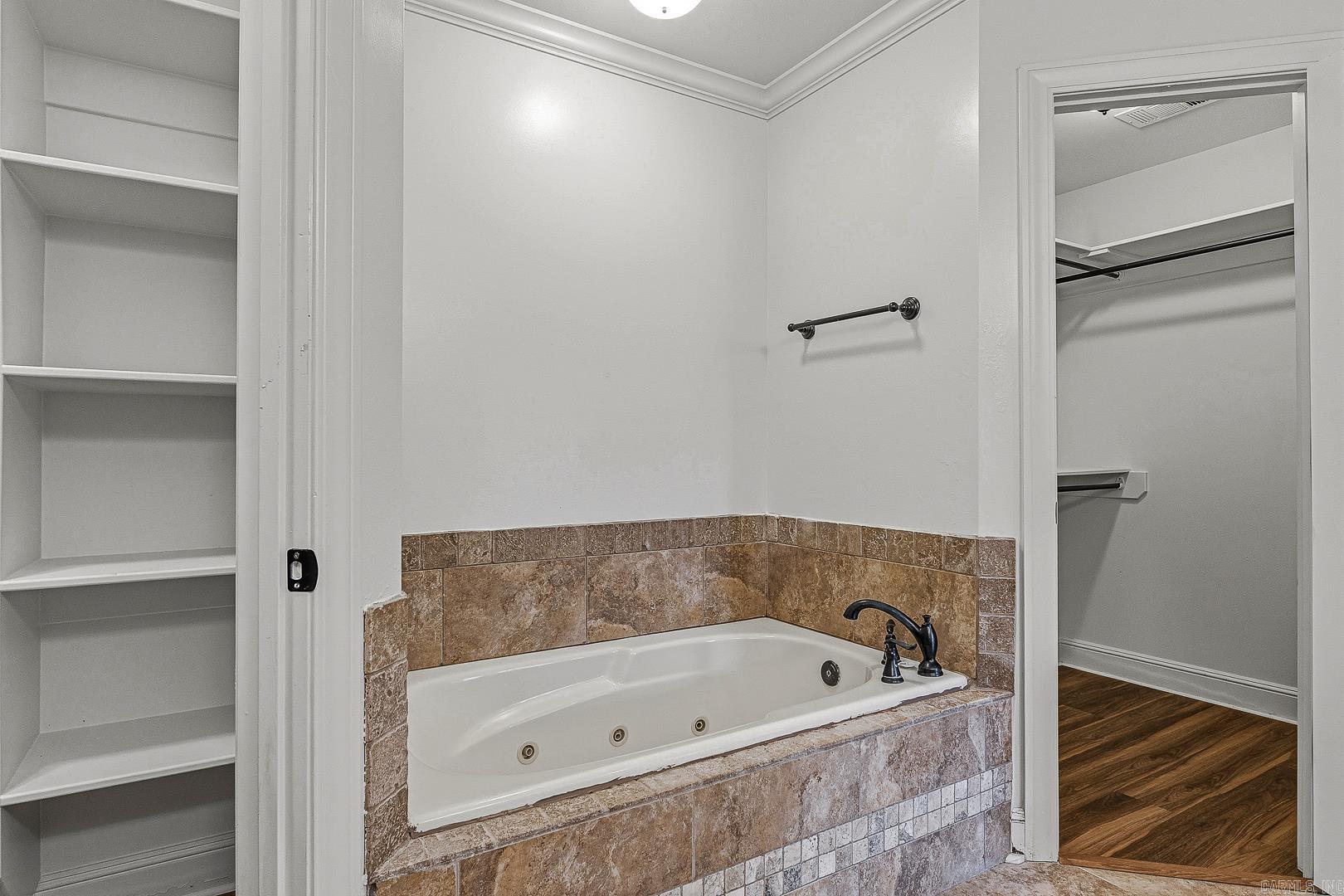 MERRELL ESTATES - Residential