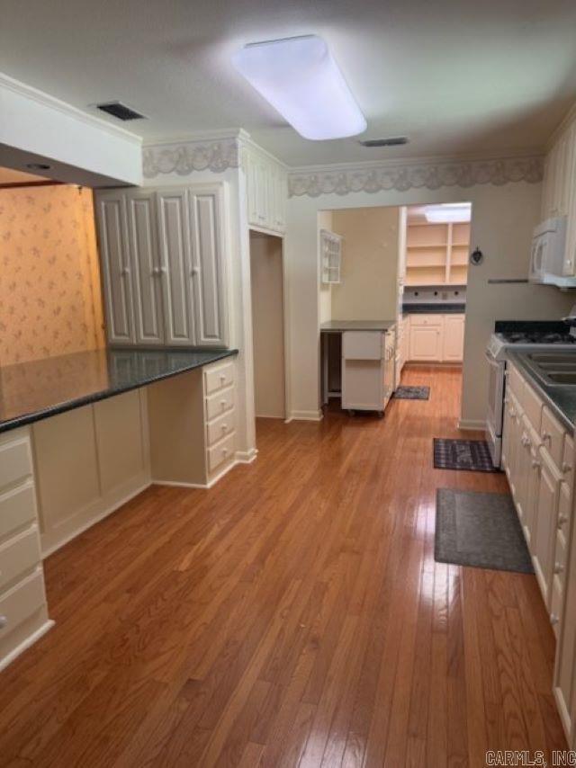 MONTICELLO - Residential