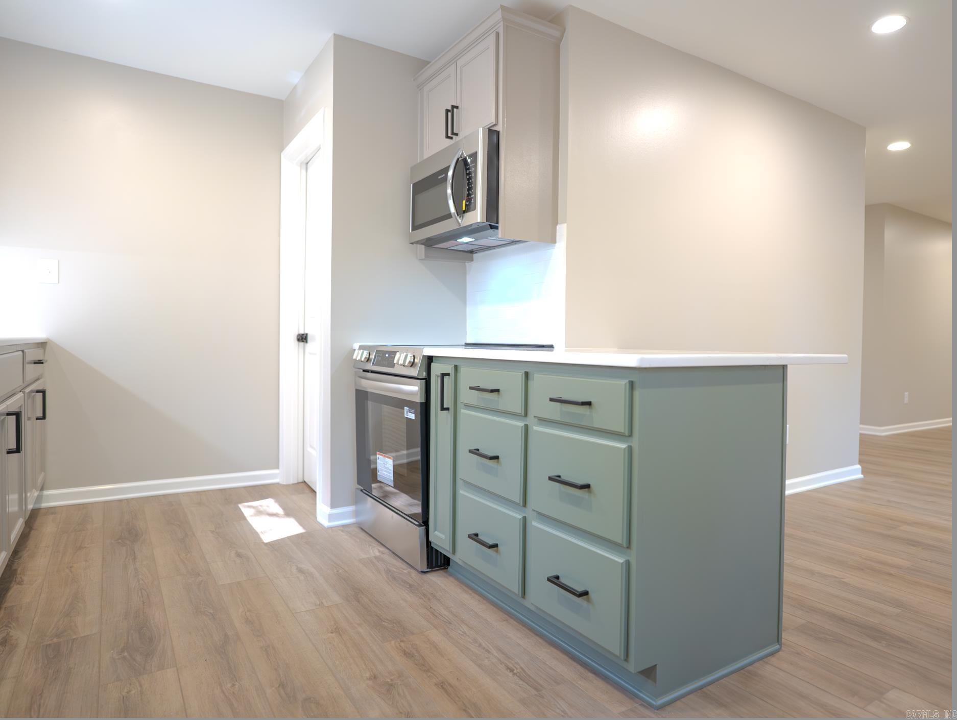 GREEN MEADOWS - Residential