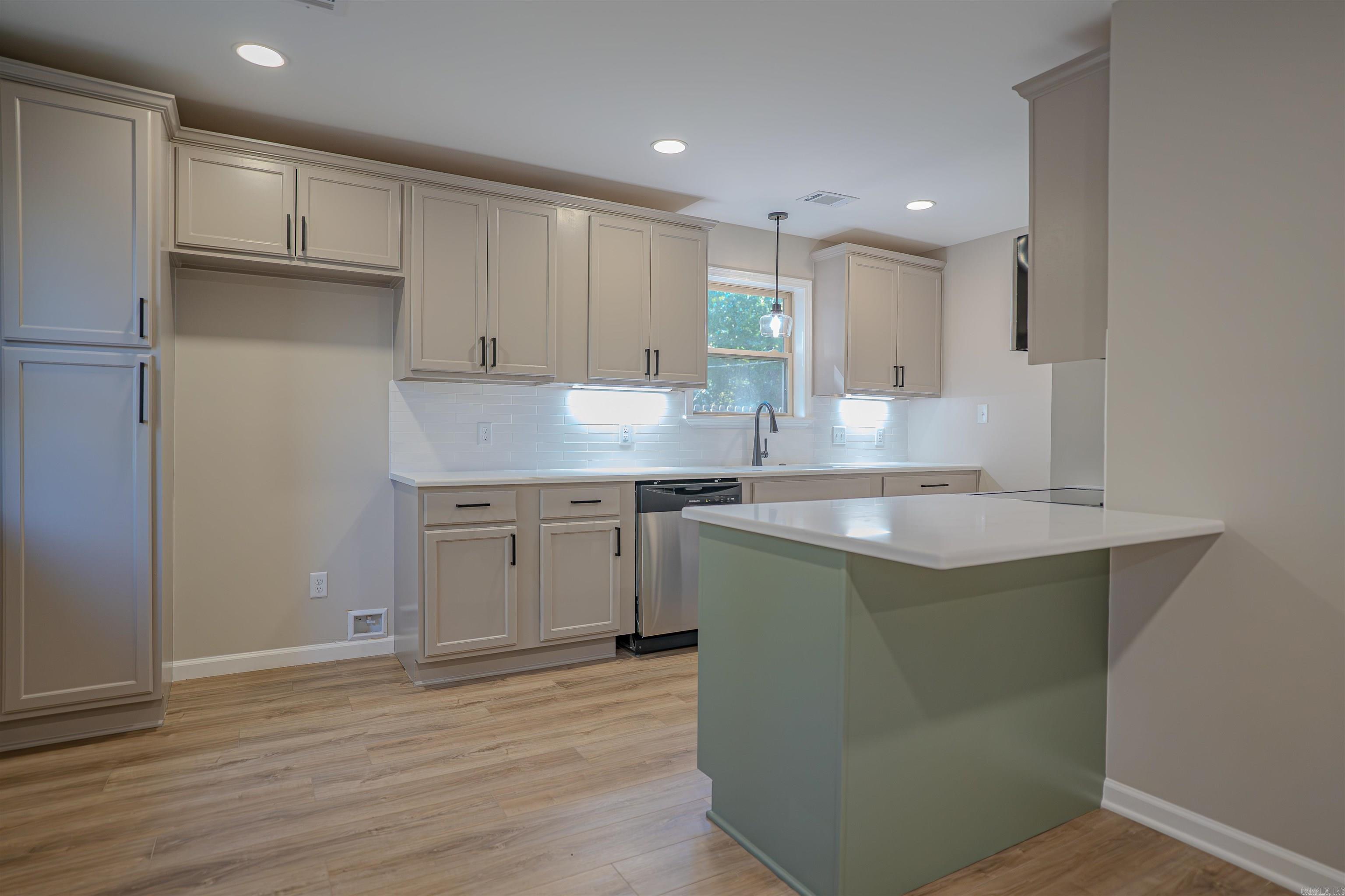 GREEN MEADOWS - Residential