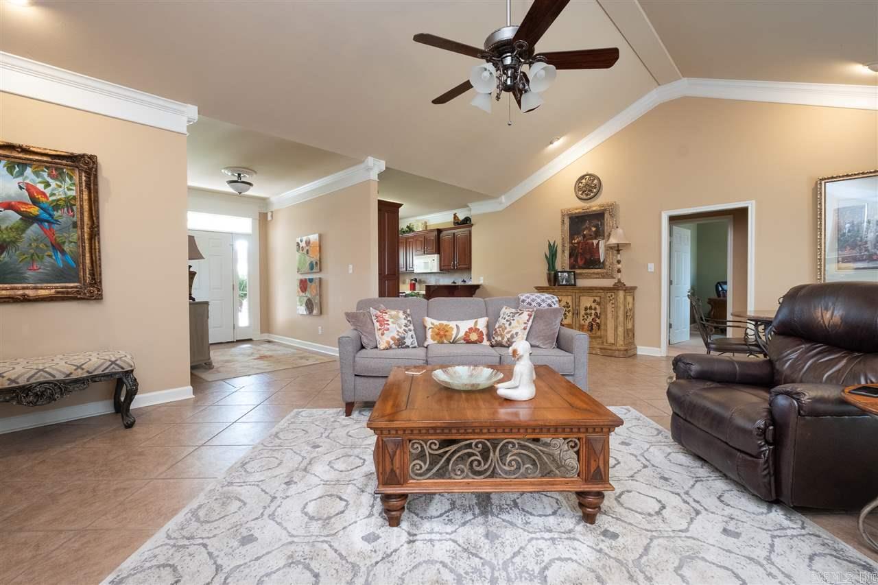 MAUMELLE VALLEY ESTATES - Residential