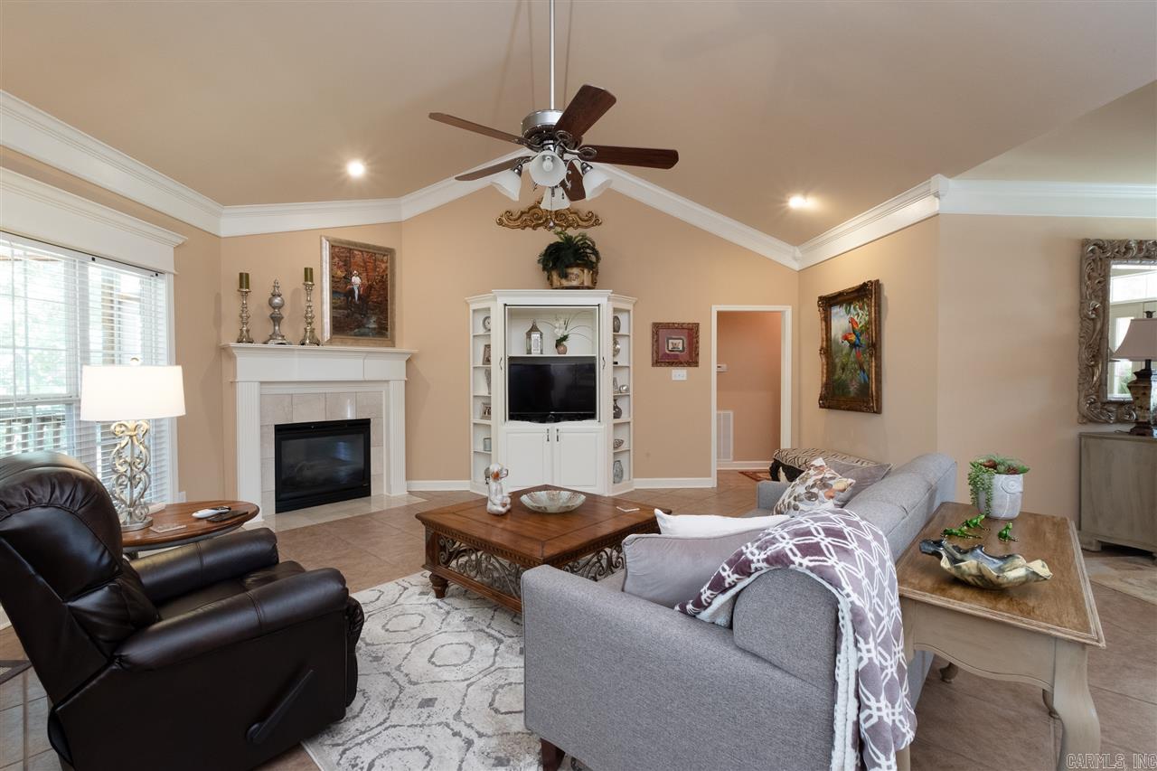 MAUMELLE VALLEY ESTATES - Residential