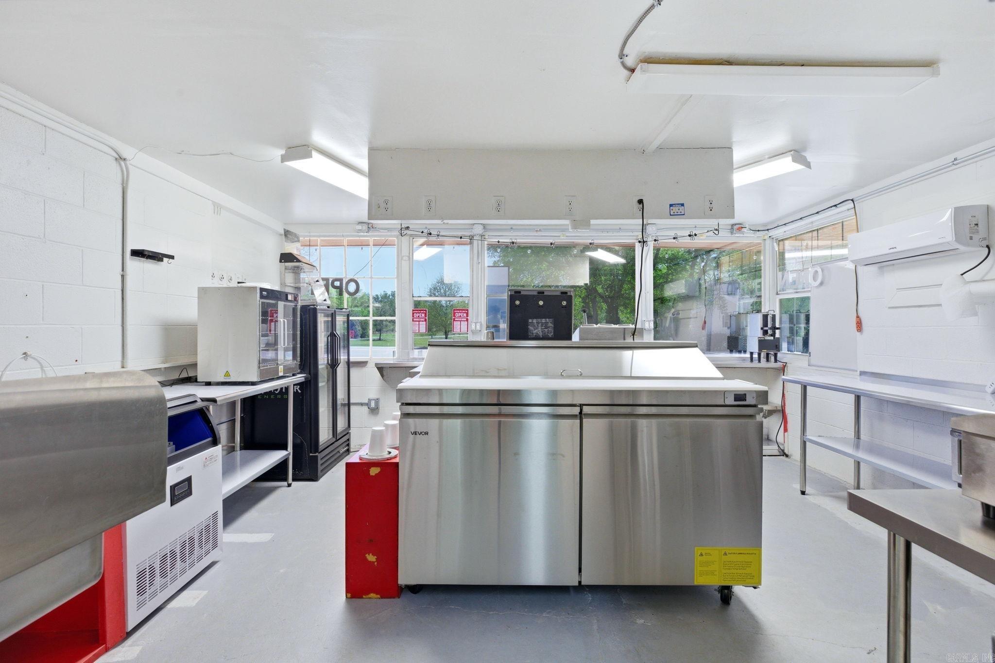 Friendship City - Commercial Sale