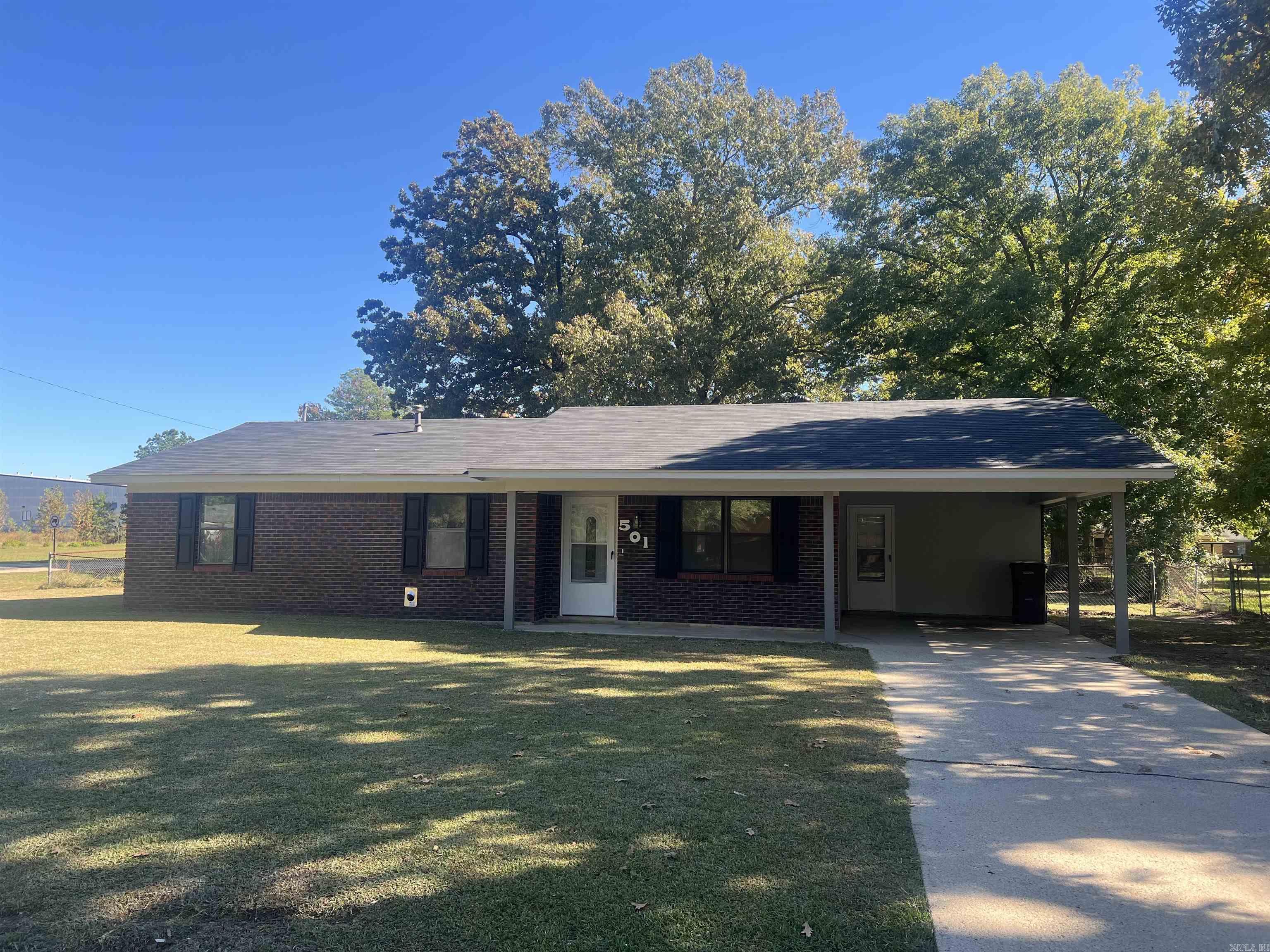 PINECREST - Residential