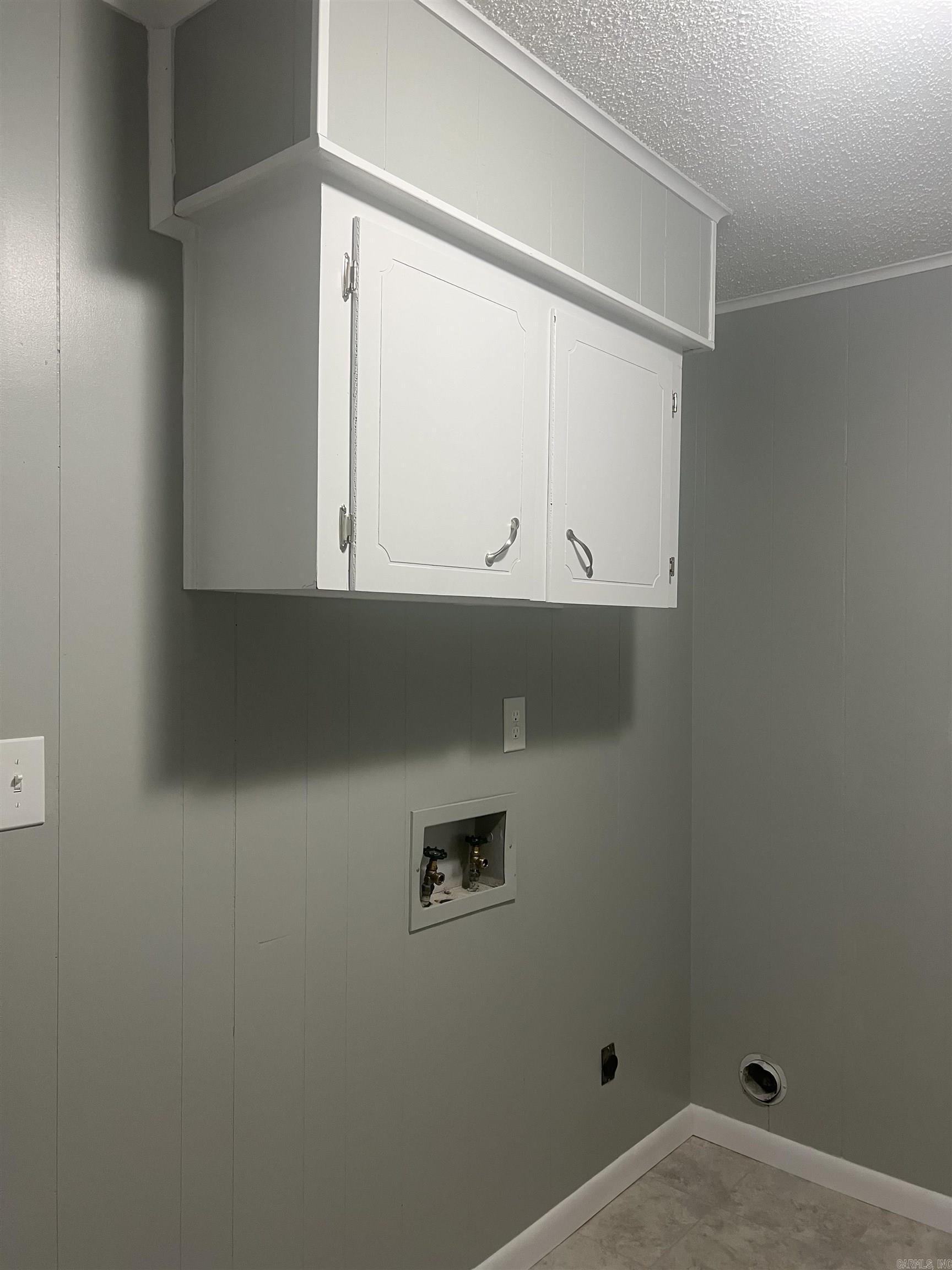 PINECREST - Residential