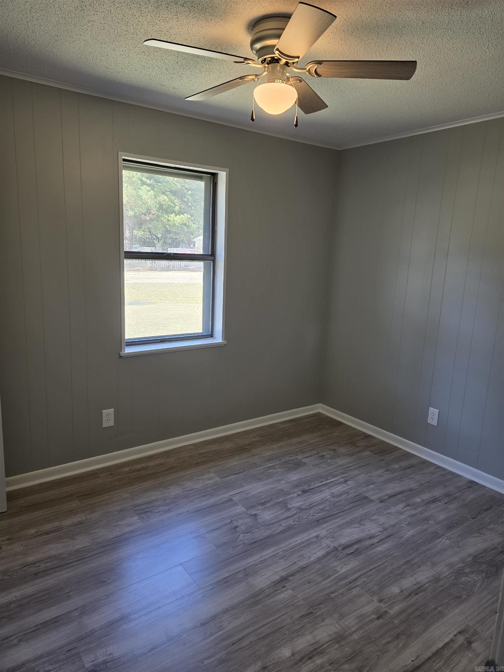 PINECREST - Residential