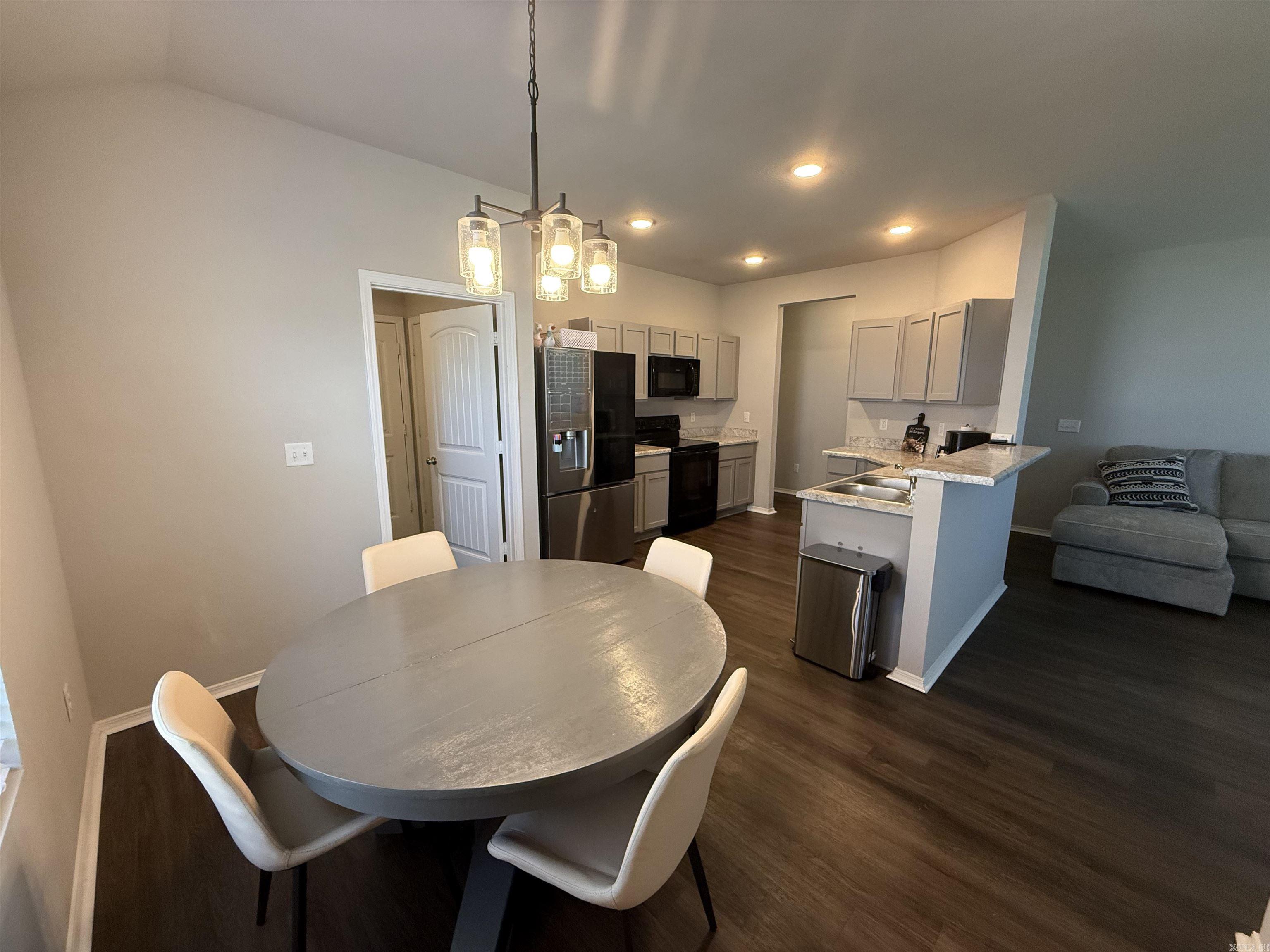 THE MEADOWS - Residential